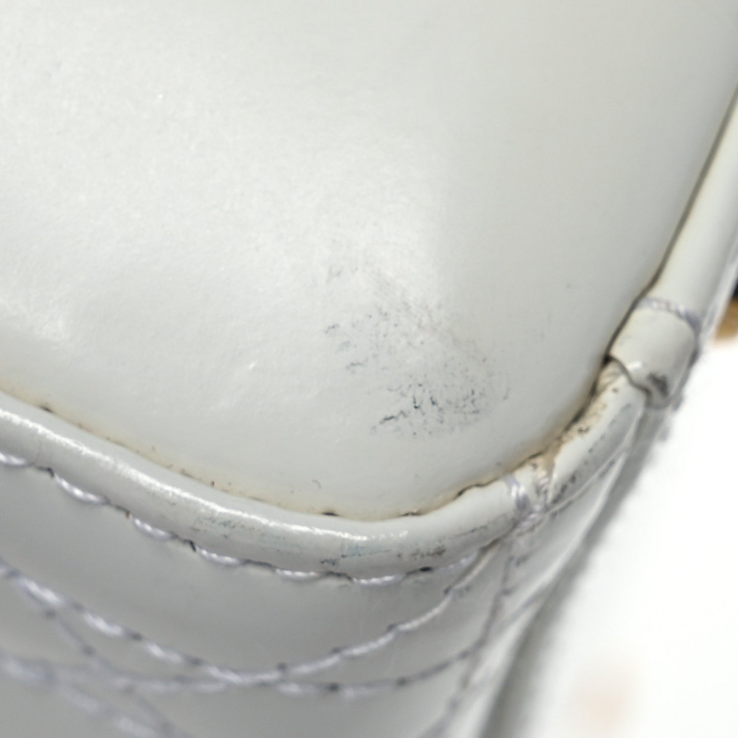 Glazed Calfskin Cannage Medium Lady Dior White