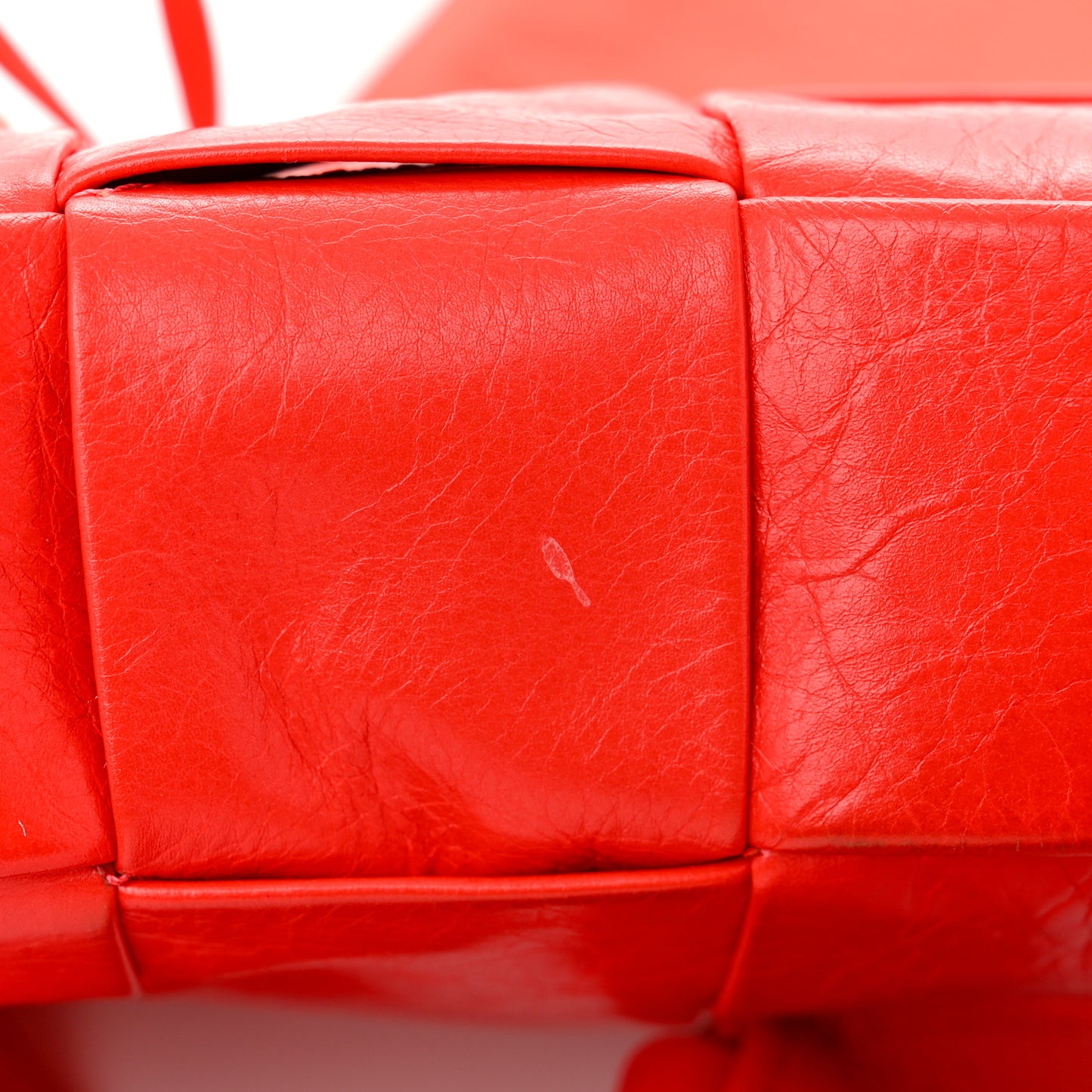 Paper Calfskin Intrecciato Stretch Cassette Bright Red