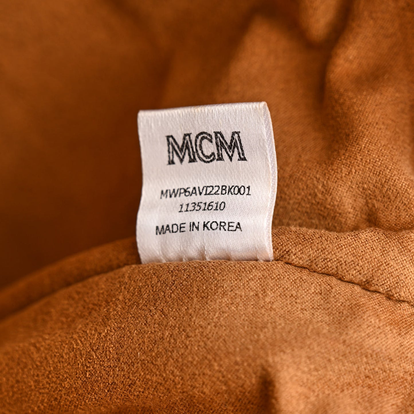 Visetos Medium Liz Reversible Shopper Tote Black