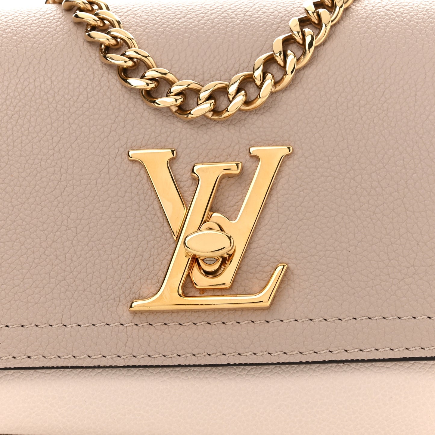 Grained Calfskin Lockme Tender Greige