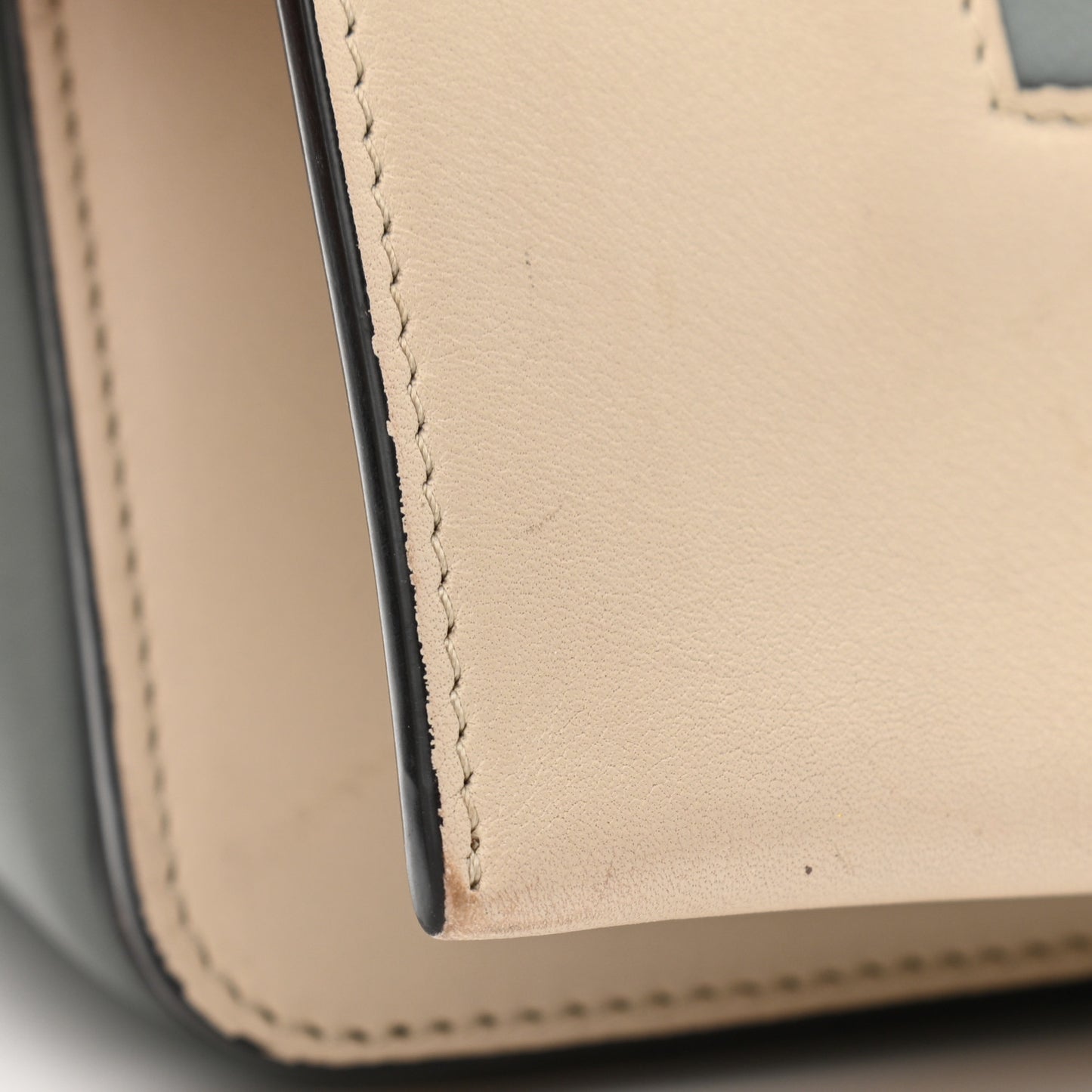 Shiny Smooth Calfskin Medium Frame Shoulder Bag Grege Storm