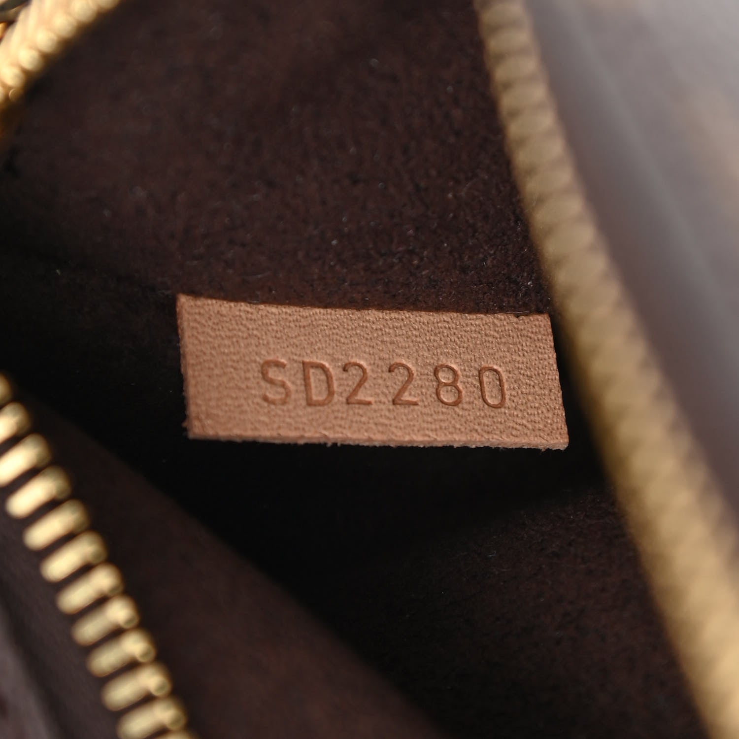 Louis Vuitton Monogram Pochette Metis 7 of 8