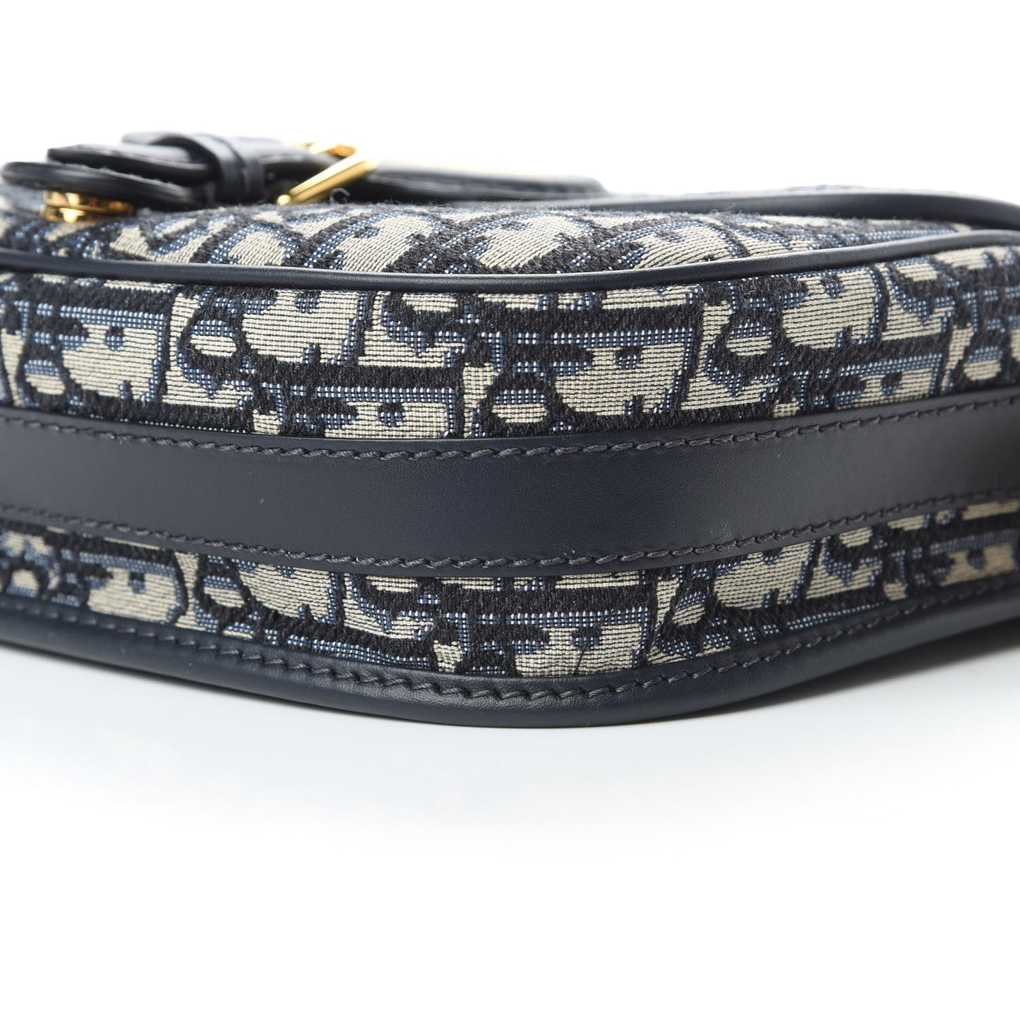 Oblique Medium Bobby Flap Blue
