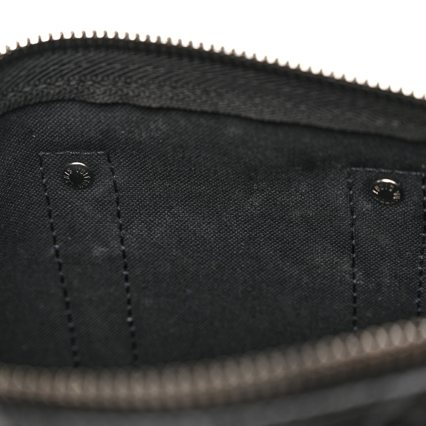Reverse Monogram Eclipse Keepall Bandouliere 25