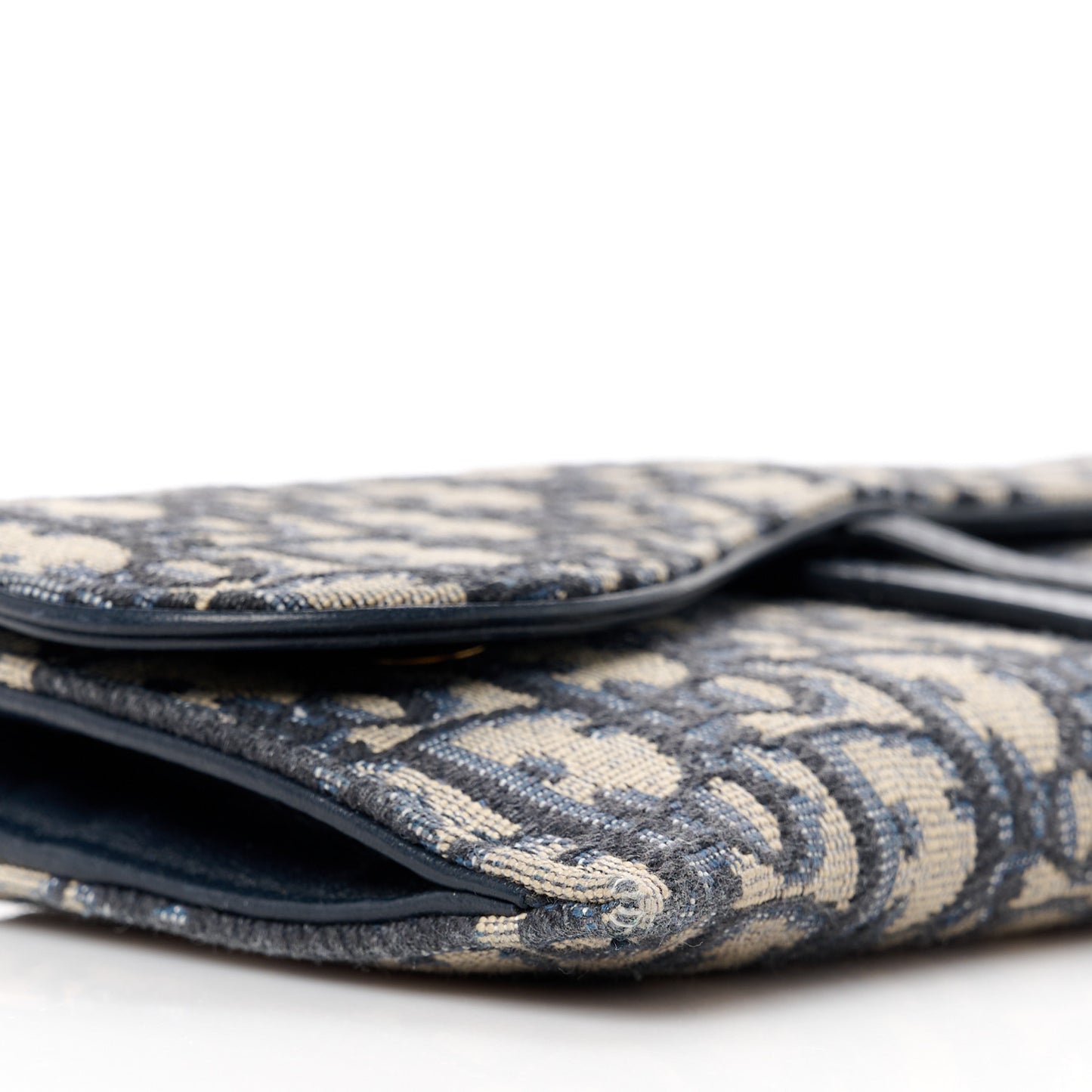 Oblique Saddle Chain Long Wallet Blue