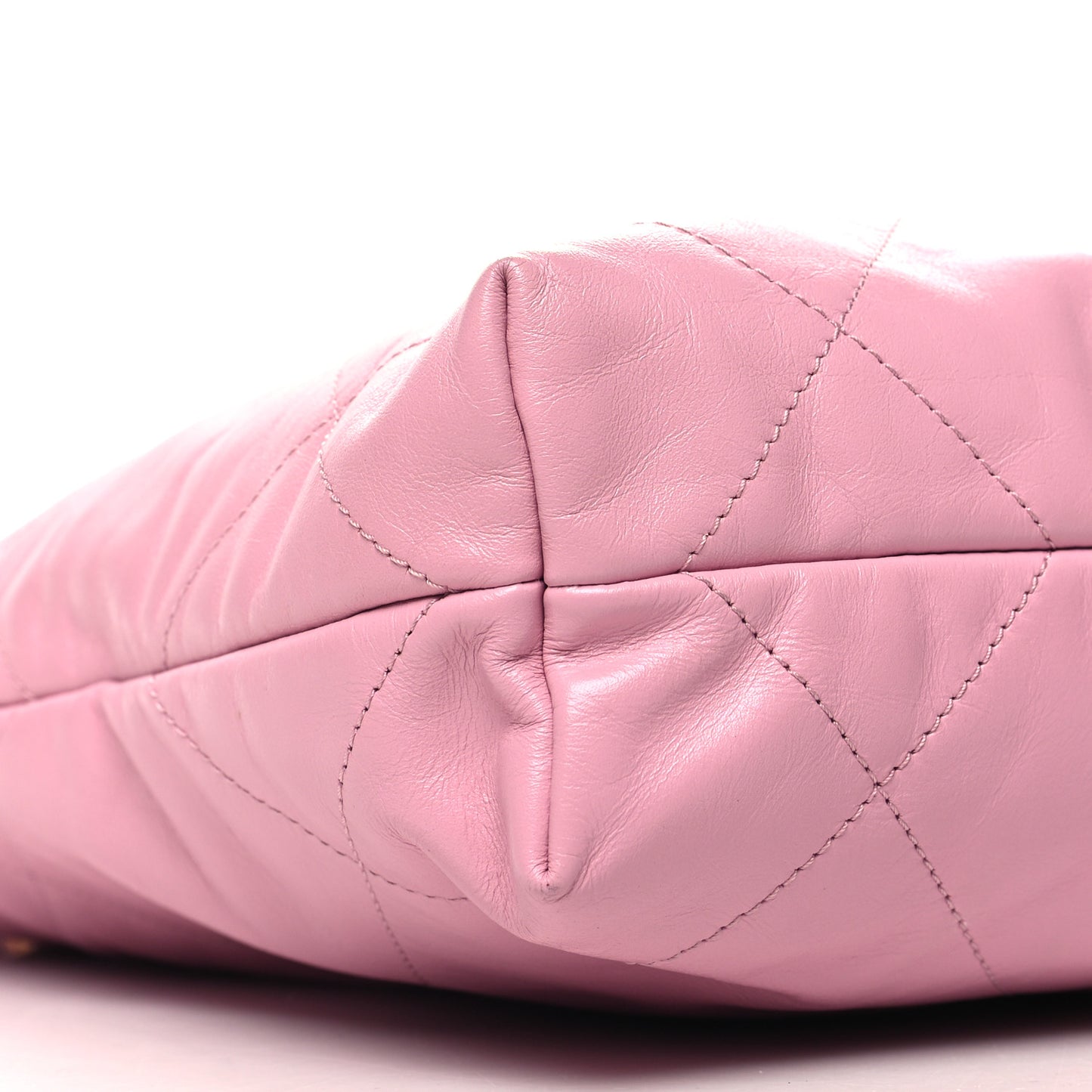 Shiny Calfskin Quilted Chanel 22 Pink