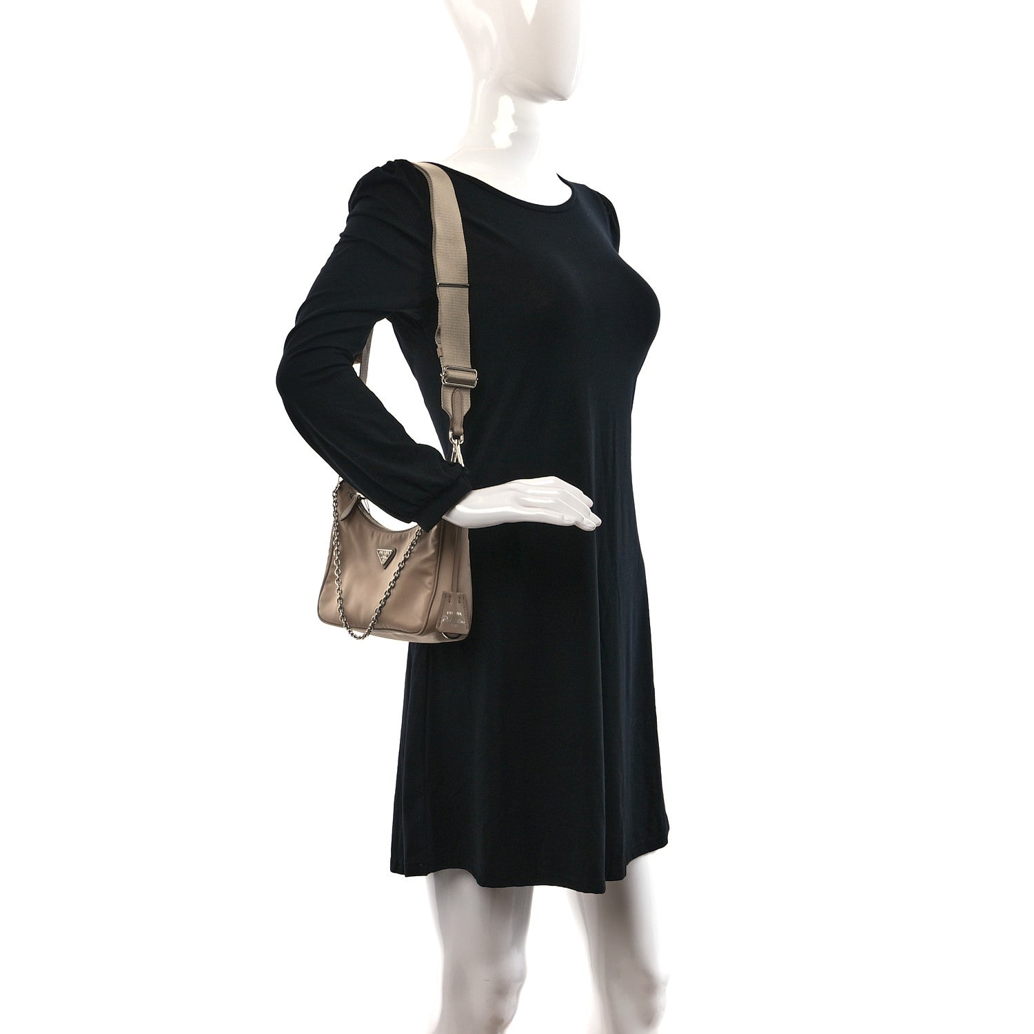 Prada Nylon Re-Edition 2005 Shoulder Bag Cammeo 2 of 14