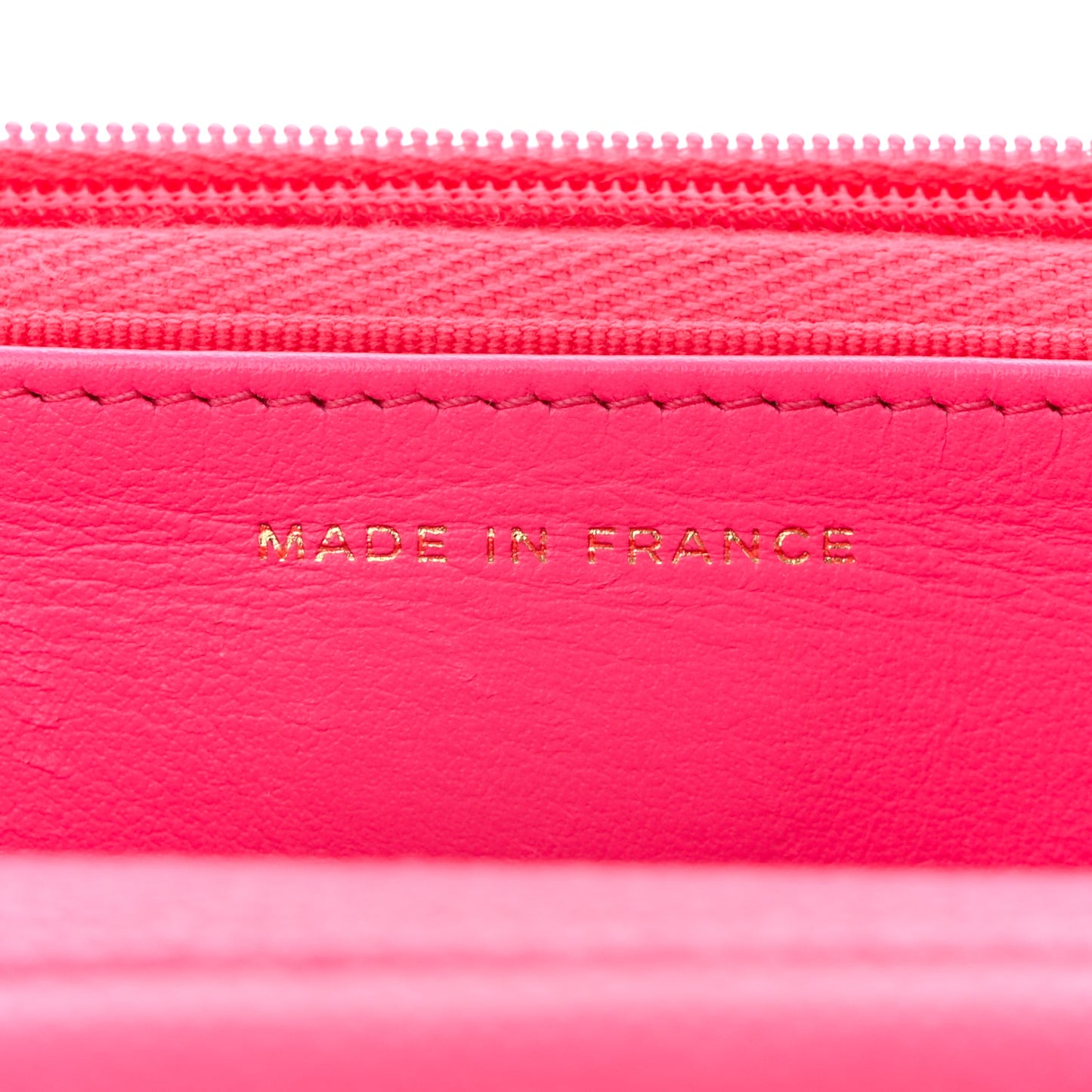 Caviar Quilted Wallet on Chain WOC Fuchsia