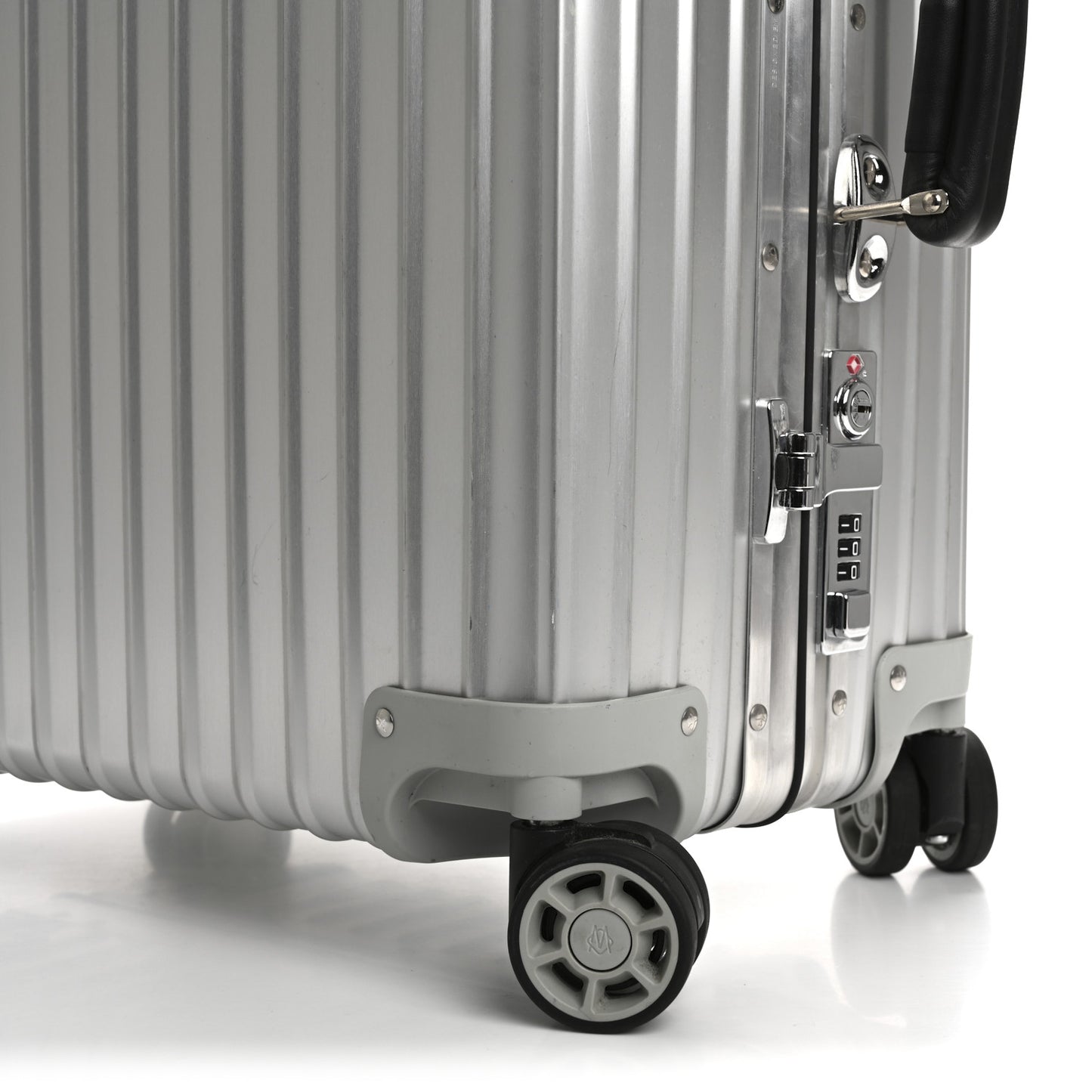 Aluminum Classic Flight Cabin Silver