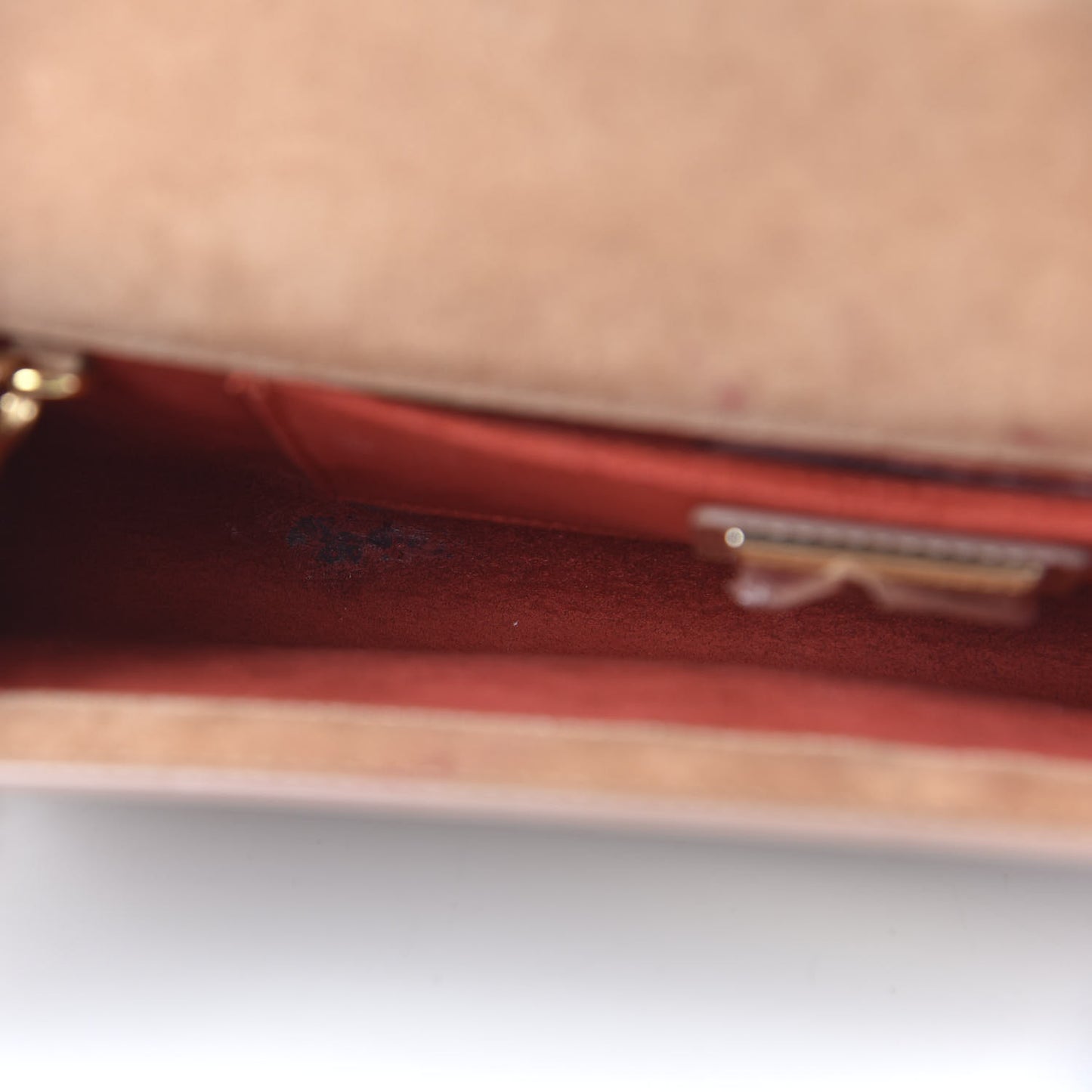 Patent Vero Dodat Clutch Nude
