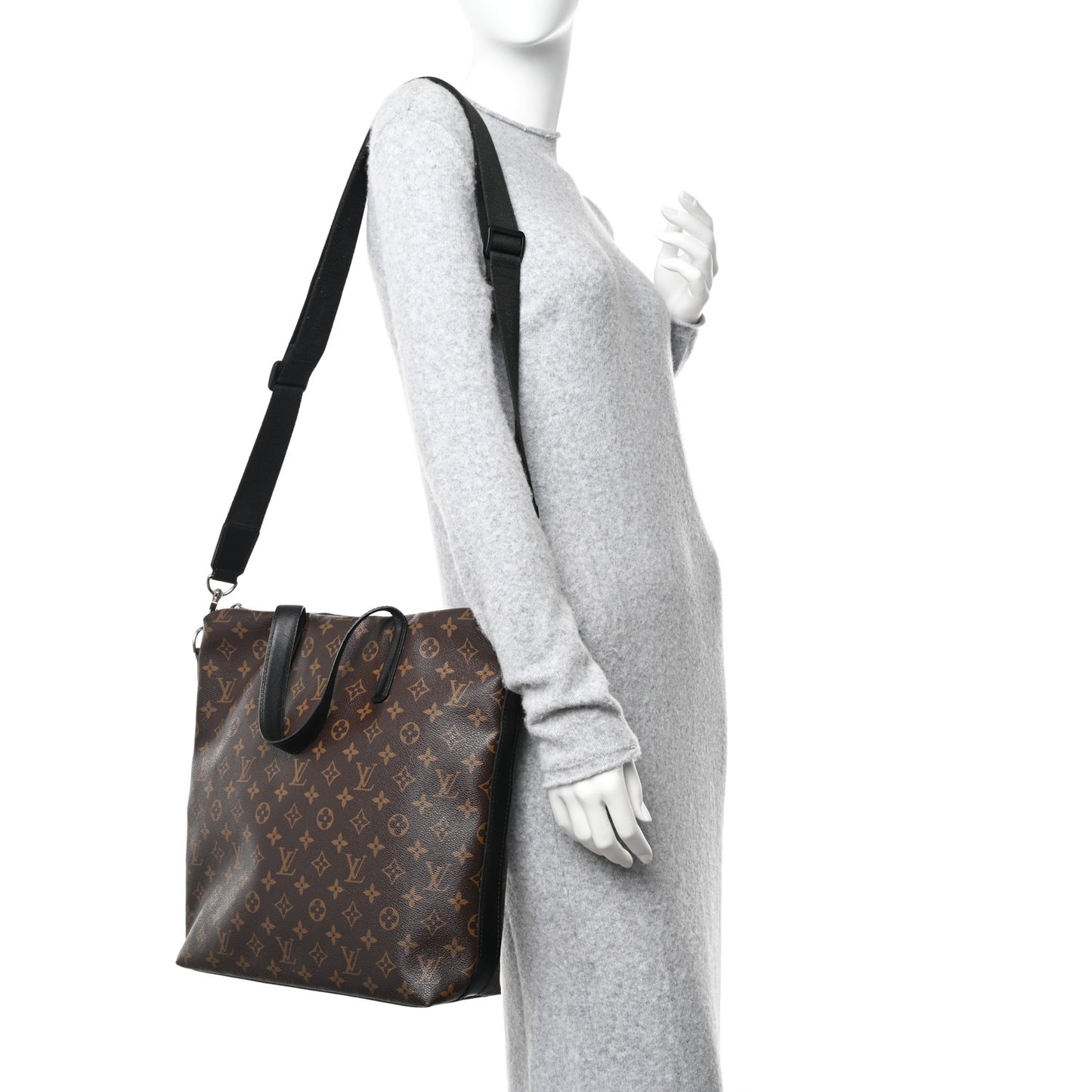Monogram Macassar Kitan