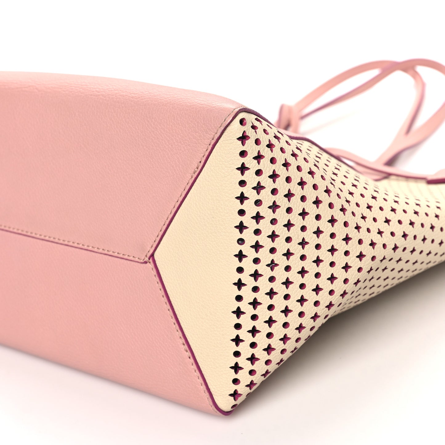 Calfskin Perforated Lockme Cabas Rose Poudre Creme