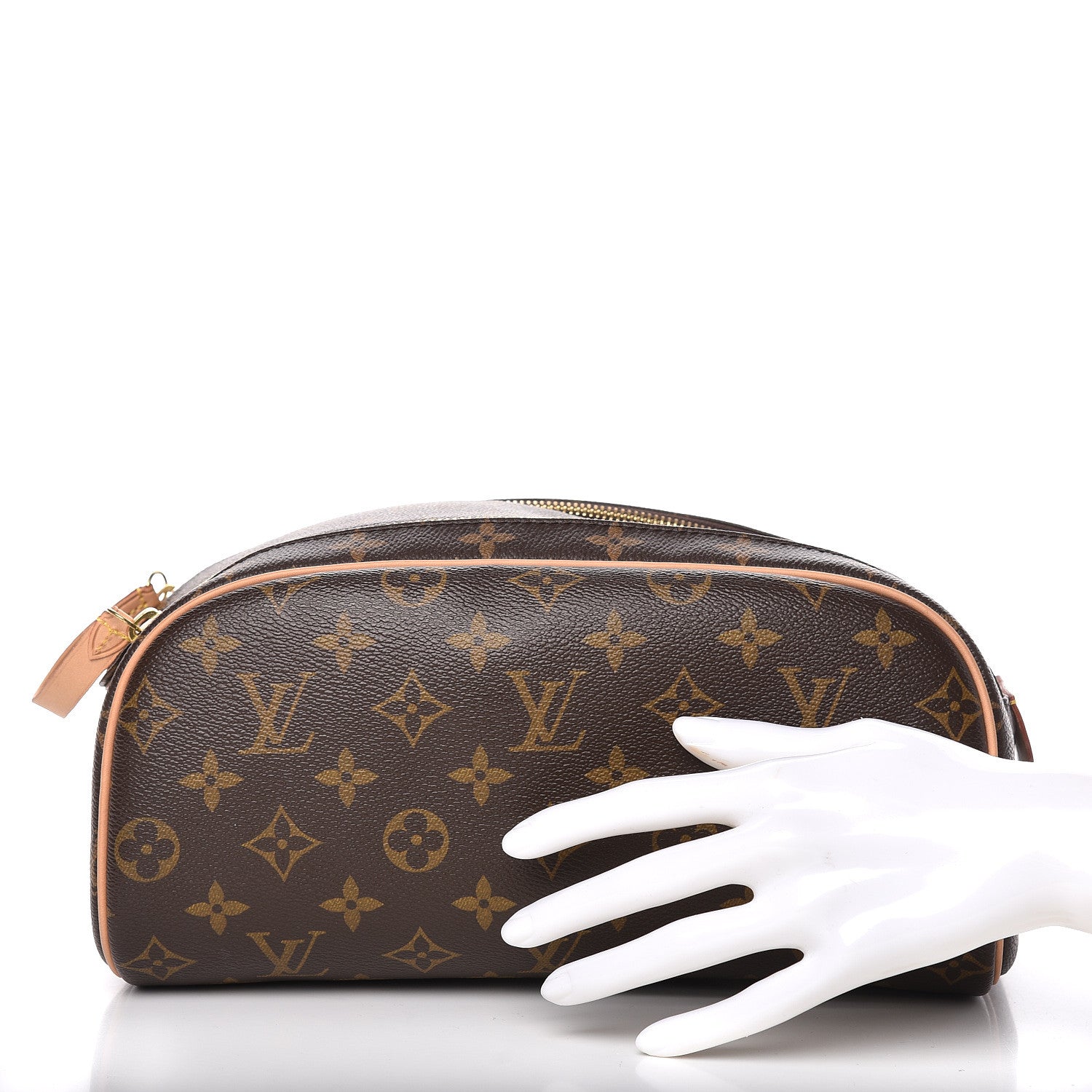 Louis Vuitton Monogram Dopp Kit Toilet Pouch 2 of 8