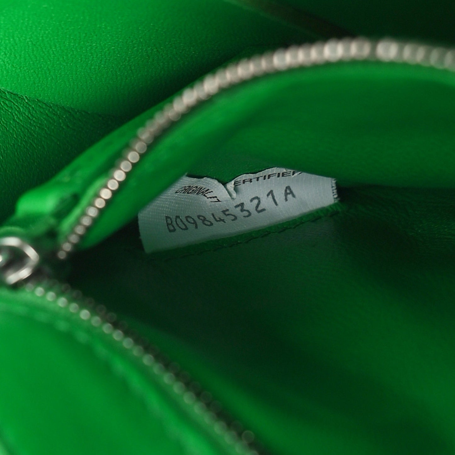 Lambskin Maxi Intrecciato Cassette Crossbody Bag Parakeet