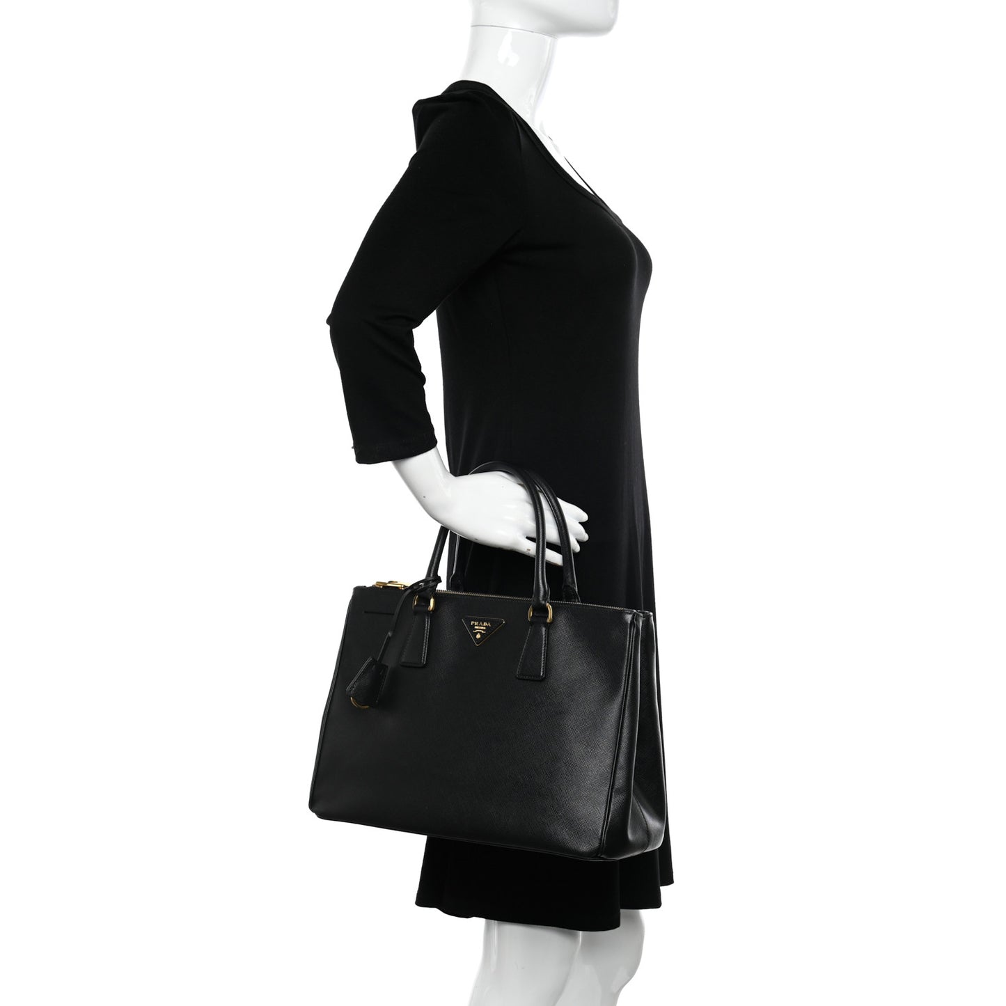 Saffiano Medium Galleria Double Zip Tote Black
