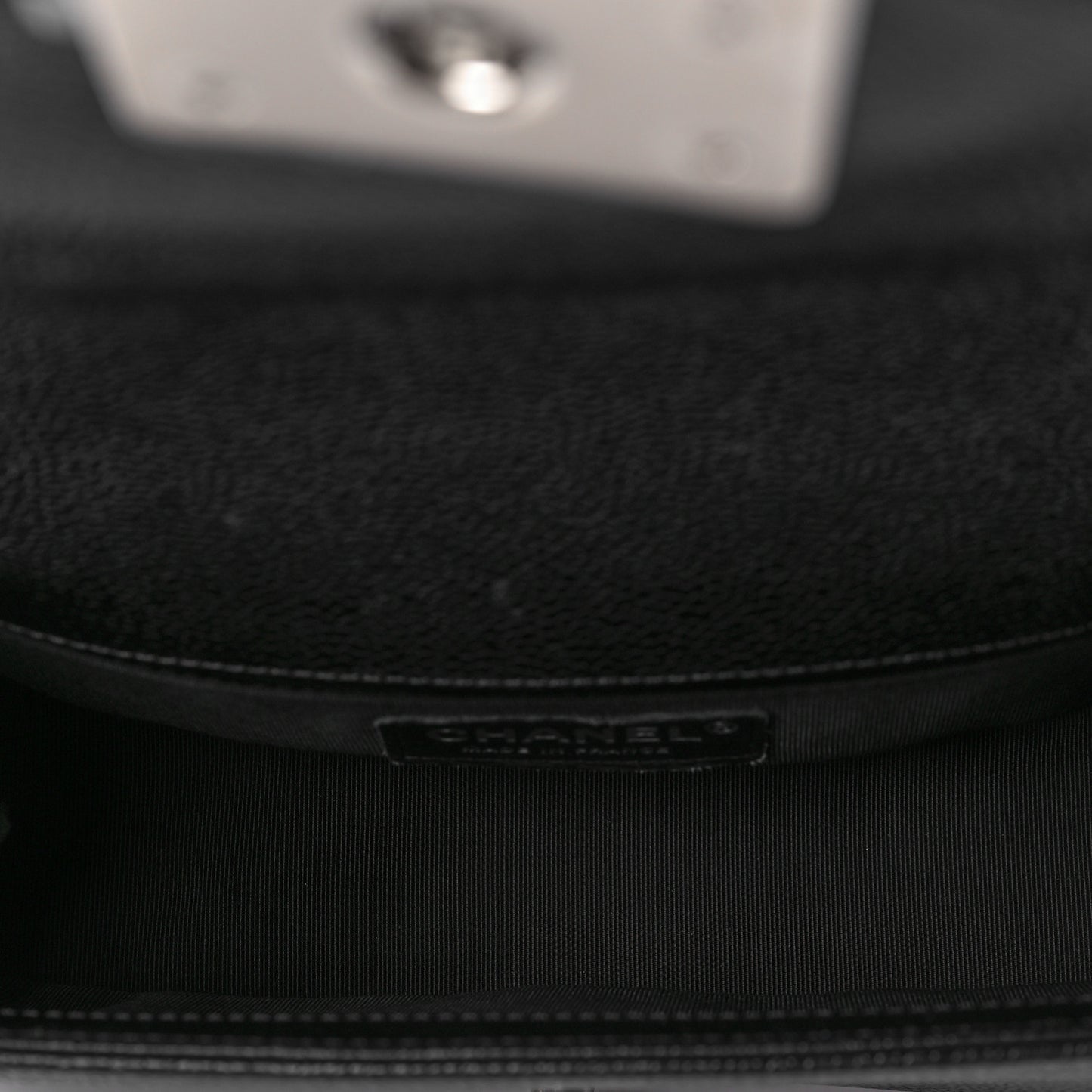 Caviar Chevron Quilted Small Boy Flap Black