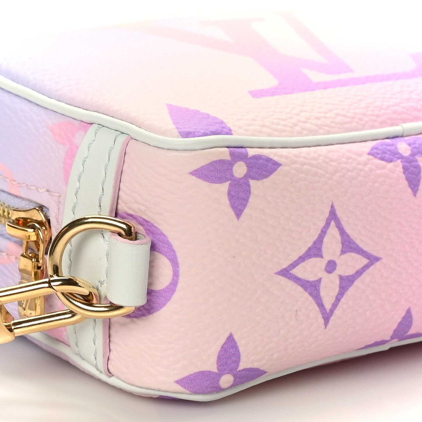 Monogram Giant Spring In The City Wapity Case Sunrise Pastel