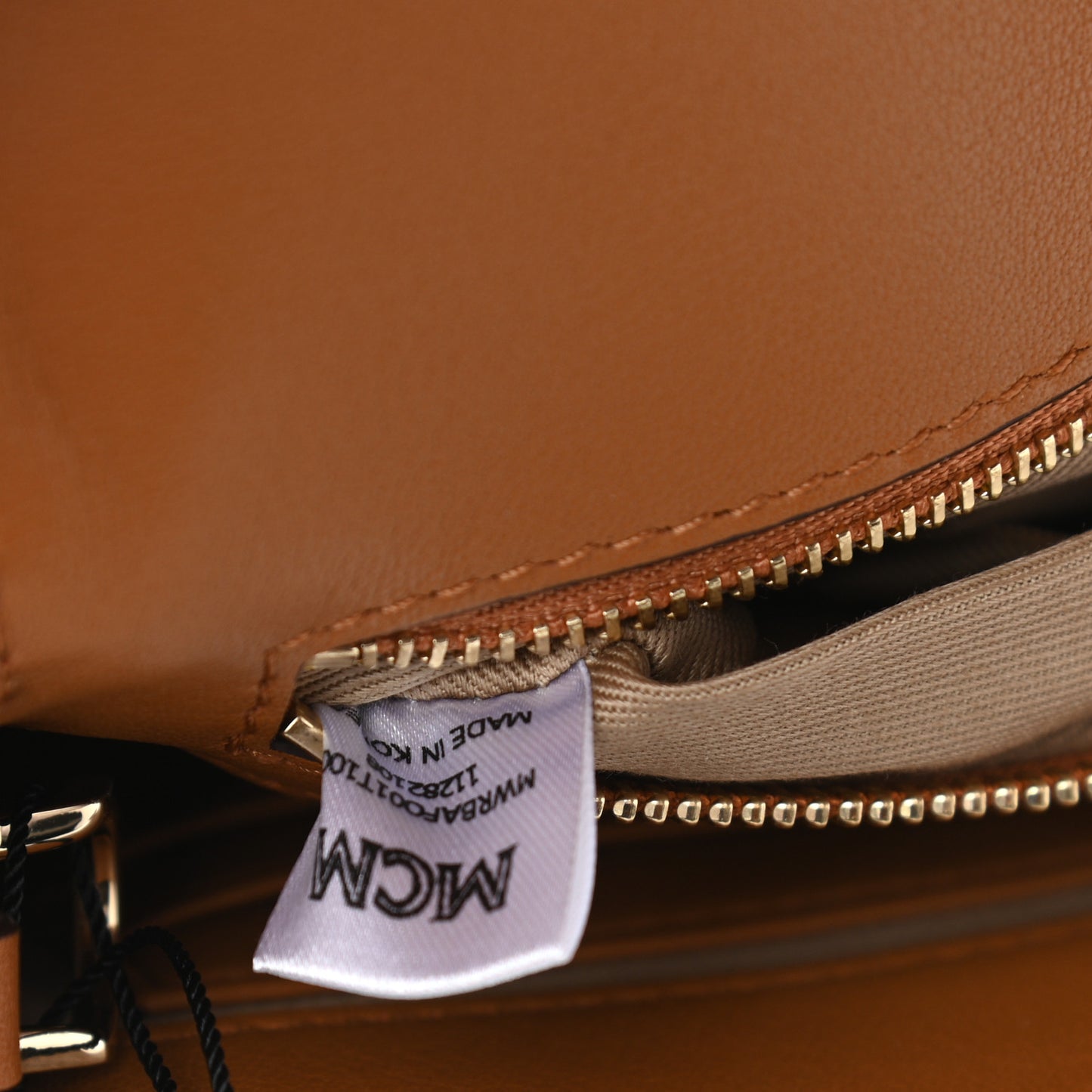 Metallic Visetos Medium Millie Crossbody Bag Berlin Gold