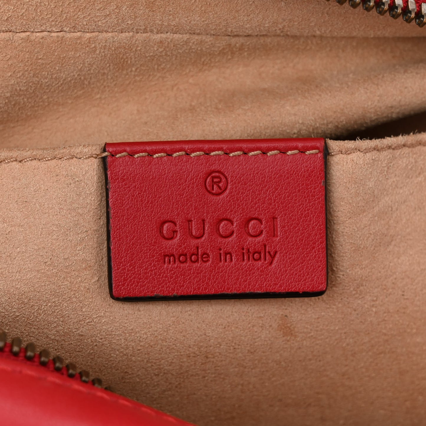 Calfskin Matelasse Small GG Marmont Chain Shoulder Bag Hibiscus Red