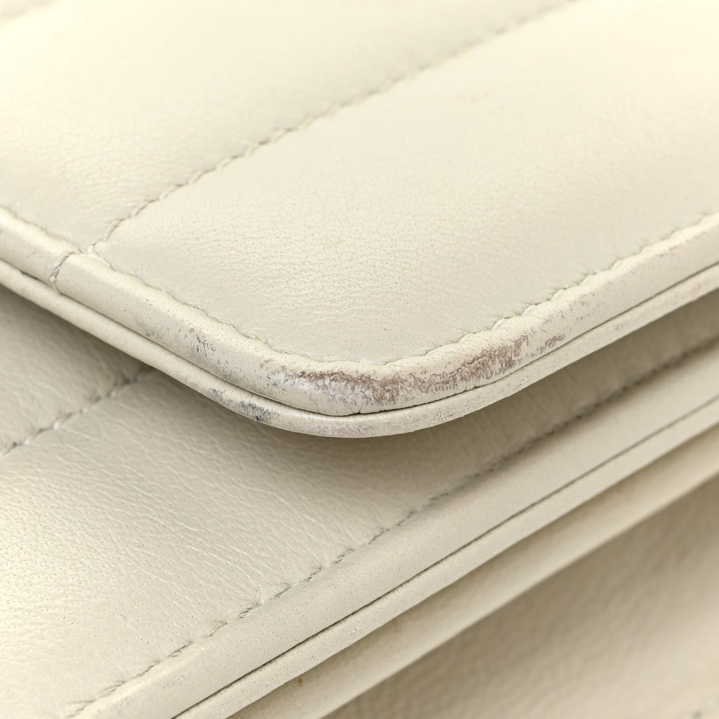 Lambskin Matelasse Small Vicky Chain Bag White