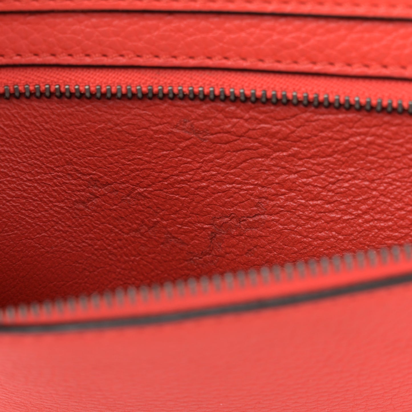 Drummed Calfskin Suede Medium Trapeze Vermillion