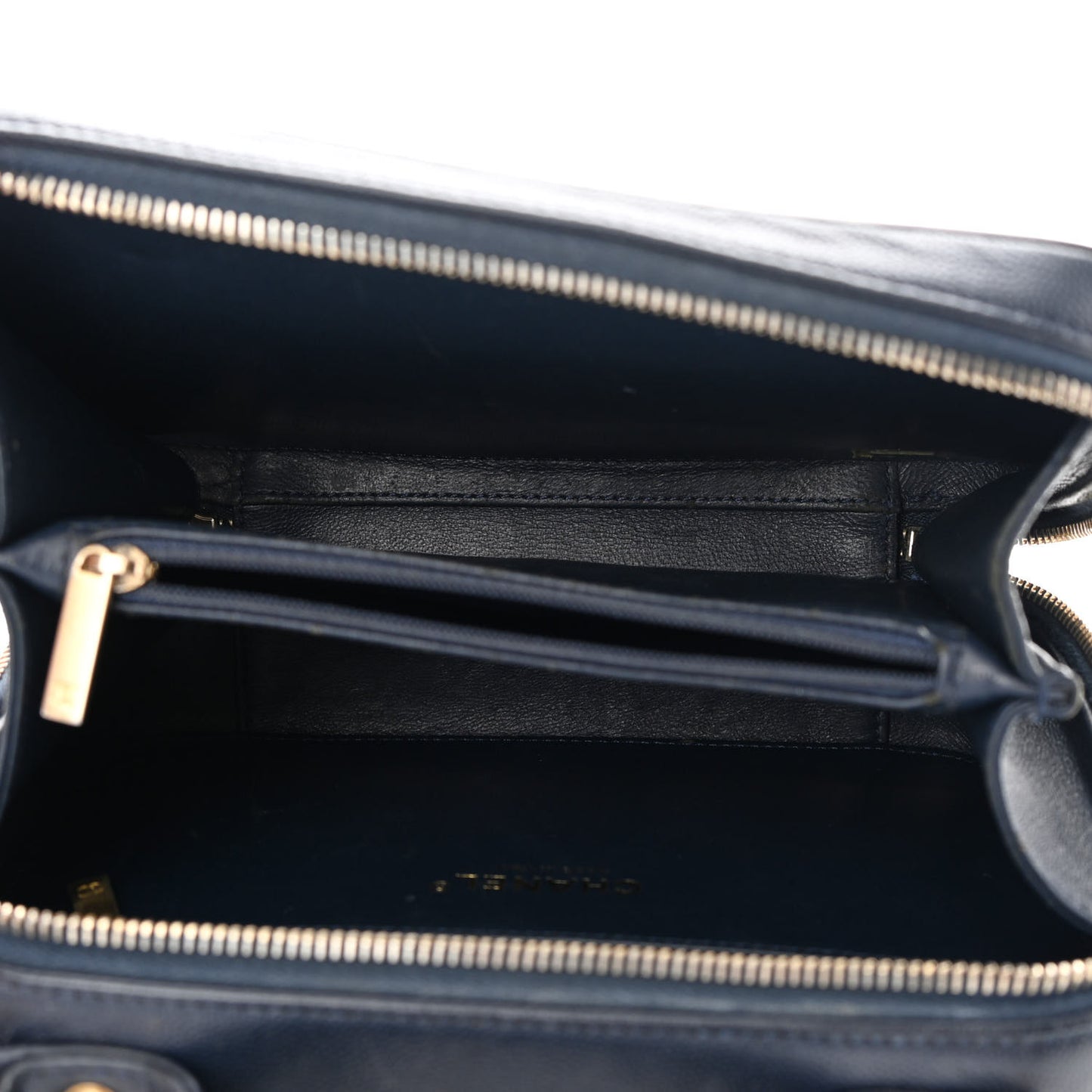Caviar Quilted Medium CC Filigree Vanity Case Navy
