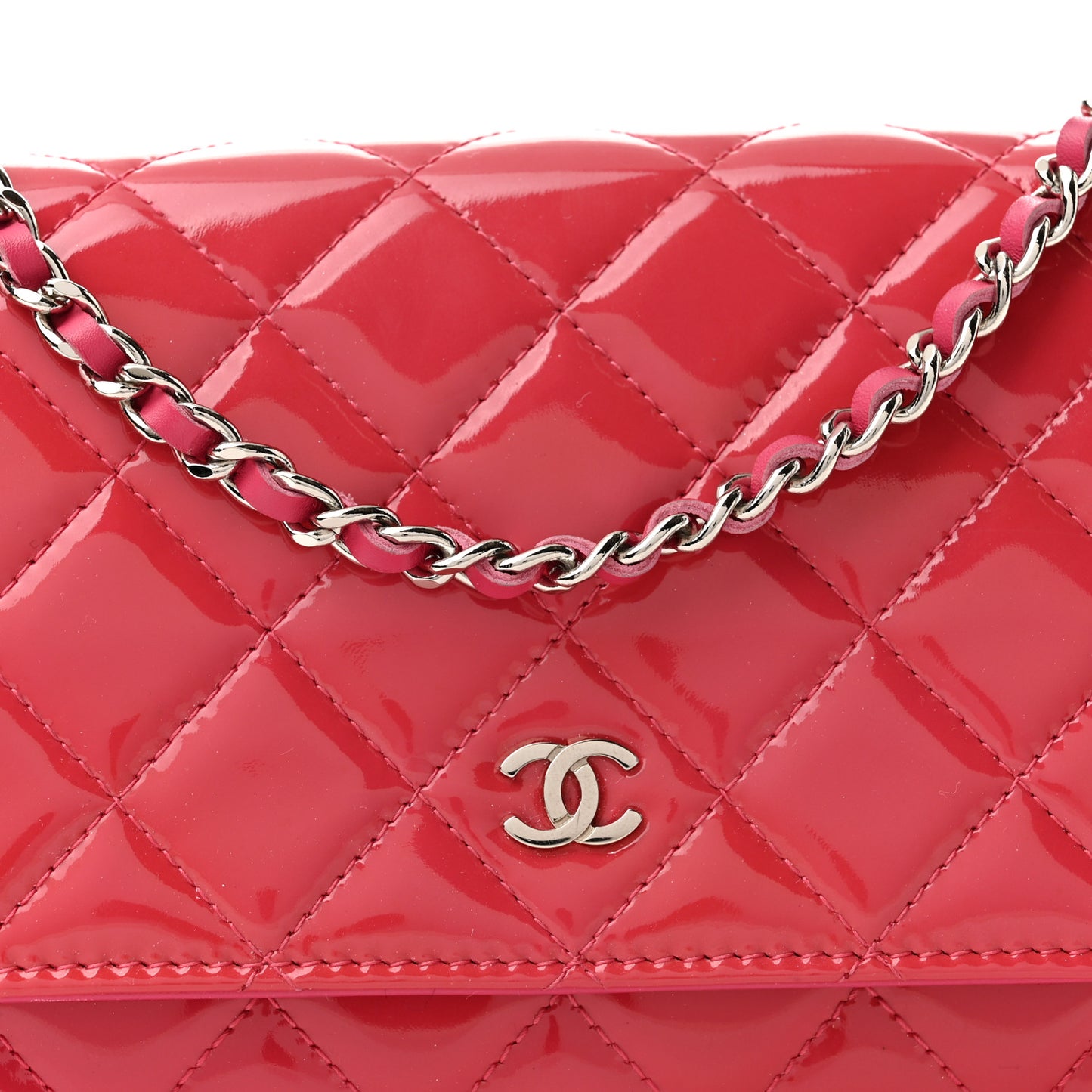 Patent Quilted Wallet On Chain WOC Fuchsia