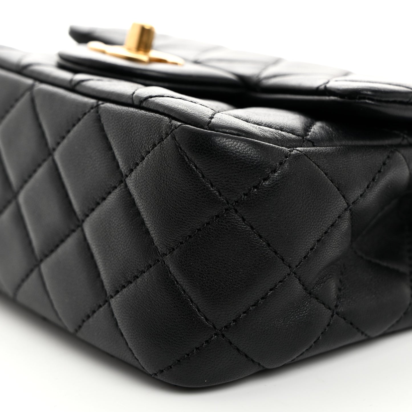 Lambskin Quilted Mini Pearl Crush Flap Black