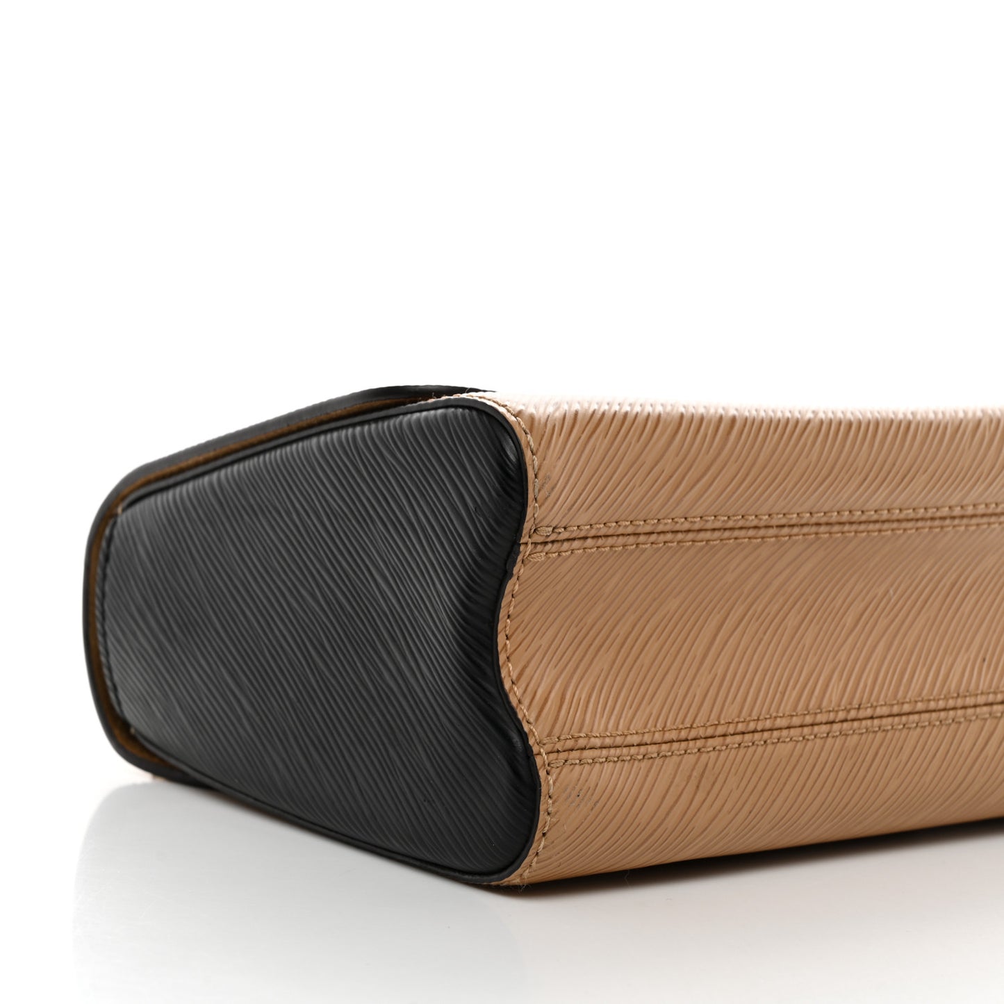 Epi Twist Shoulder Bag MM Camel