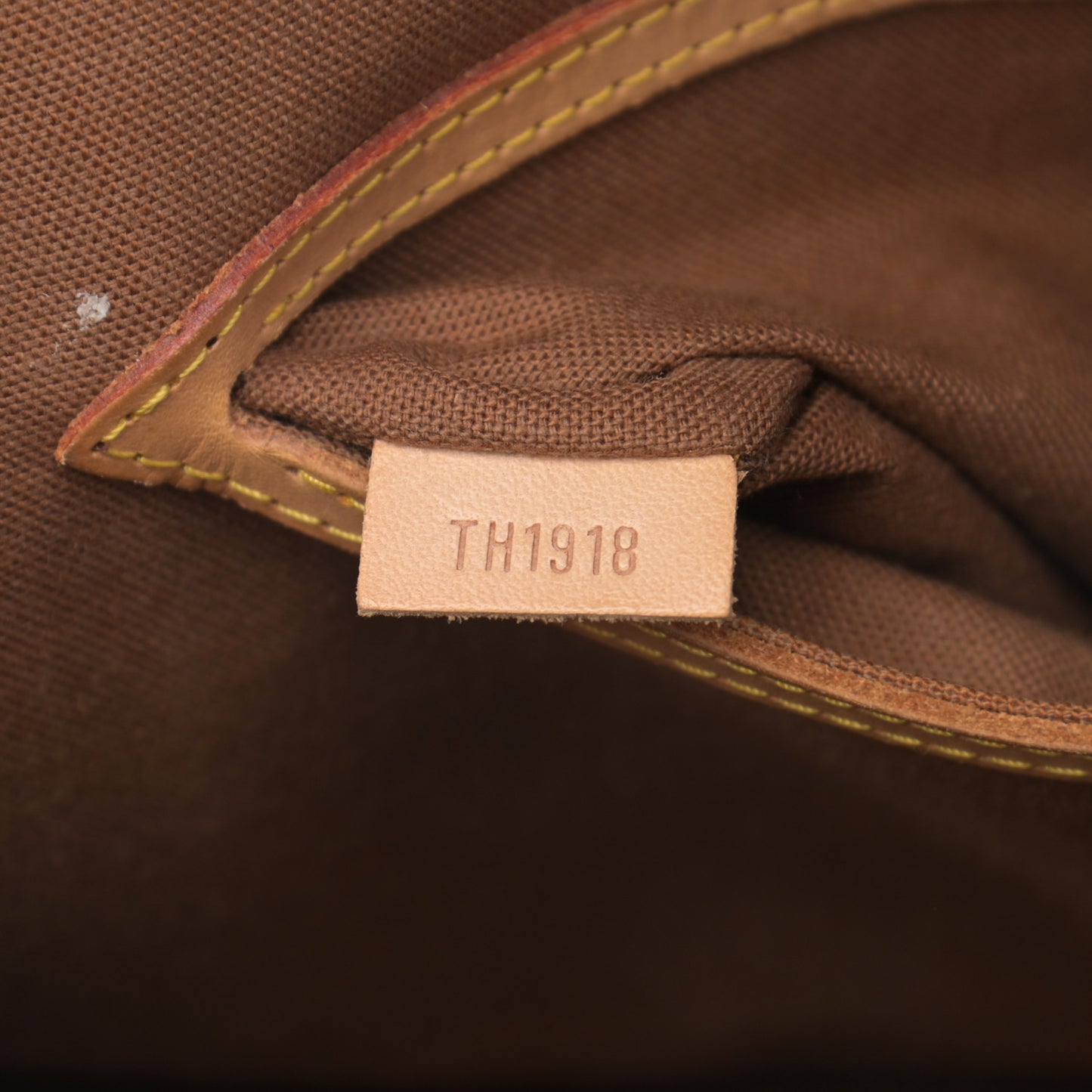 Monogram Alma MM