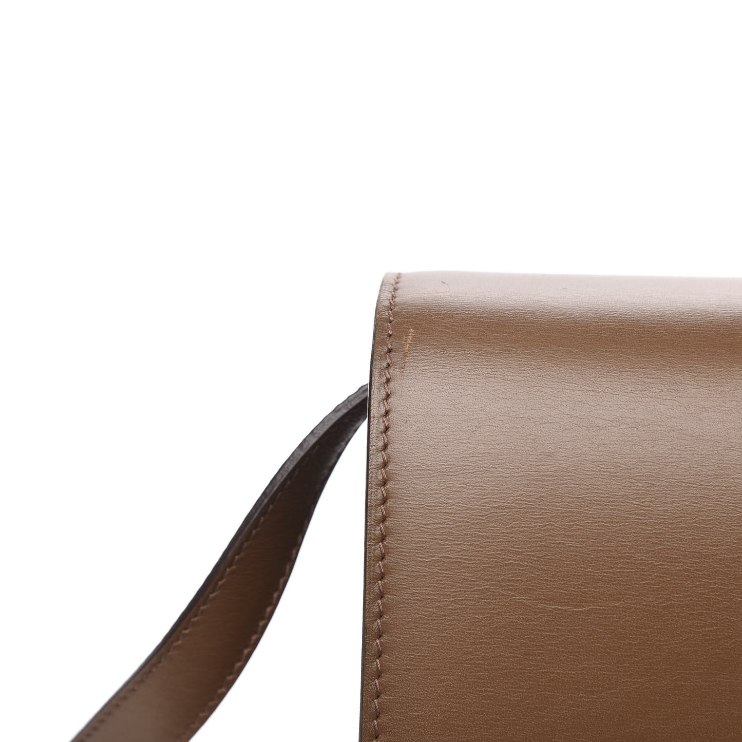 Box Calfskin Medium Classic Box Flap Bag Camel
