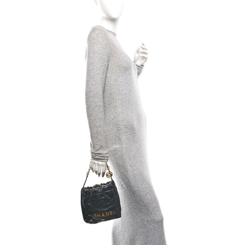 Shiny Calfskin Quilted Pearl CC Chain Mini Chanel 22 Black
