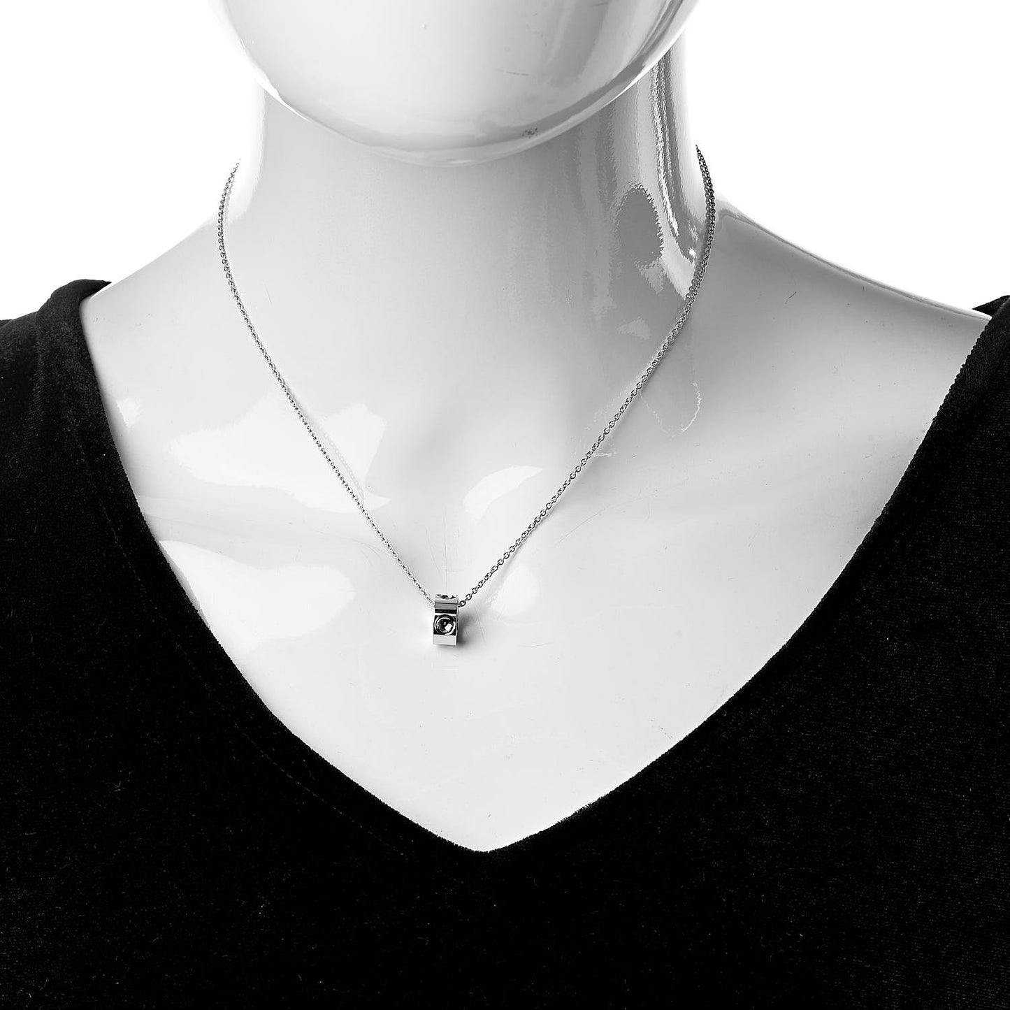 18K White Gold Empreinte Pendant Necklace