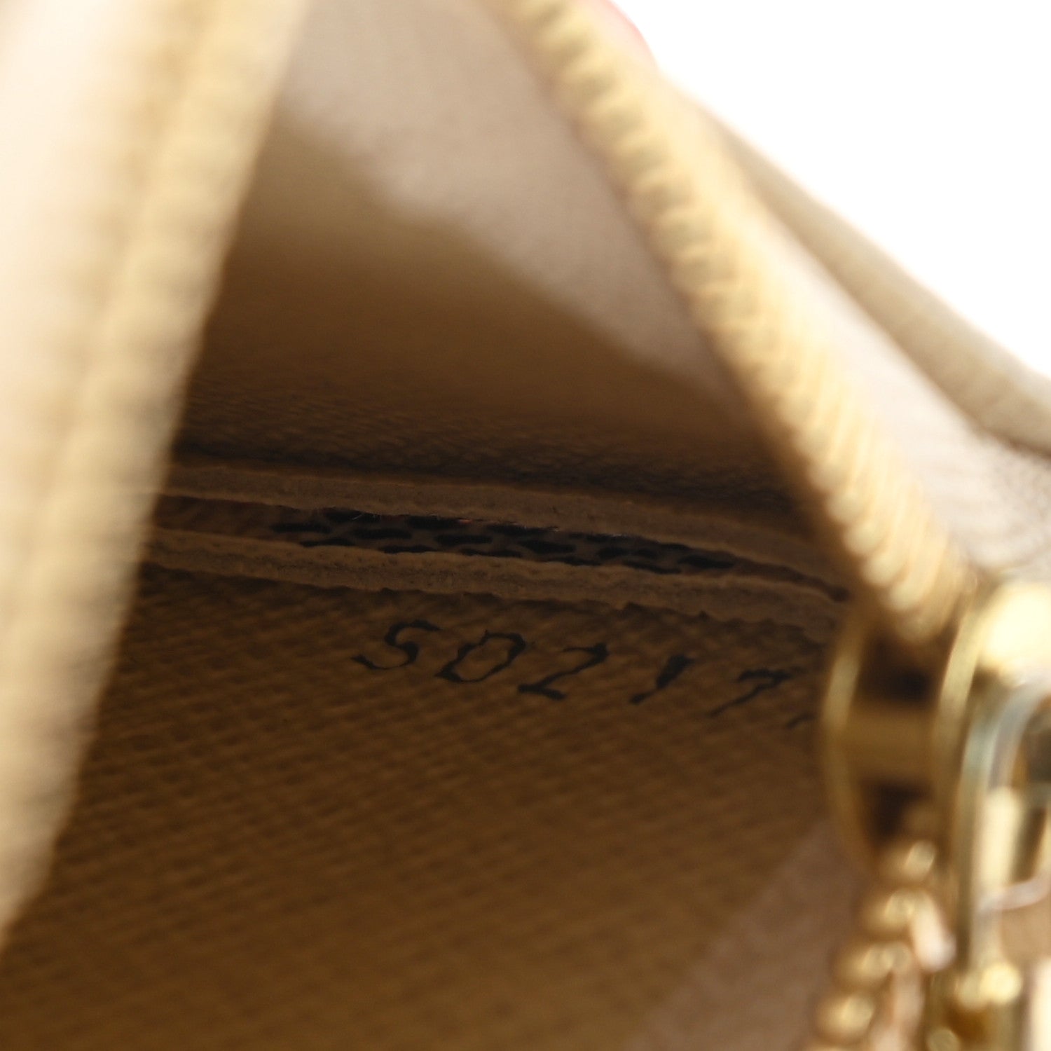 Louis Vuitton Damier Azur Key Pouch 7 of 7