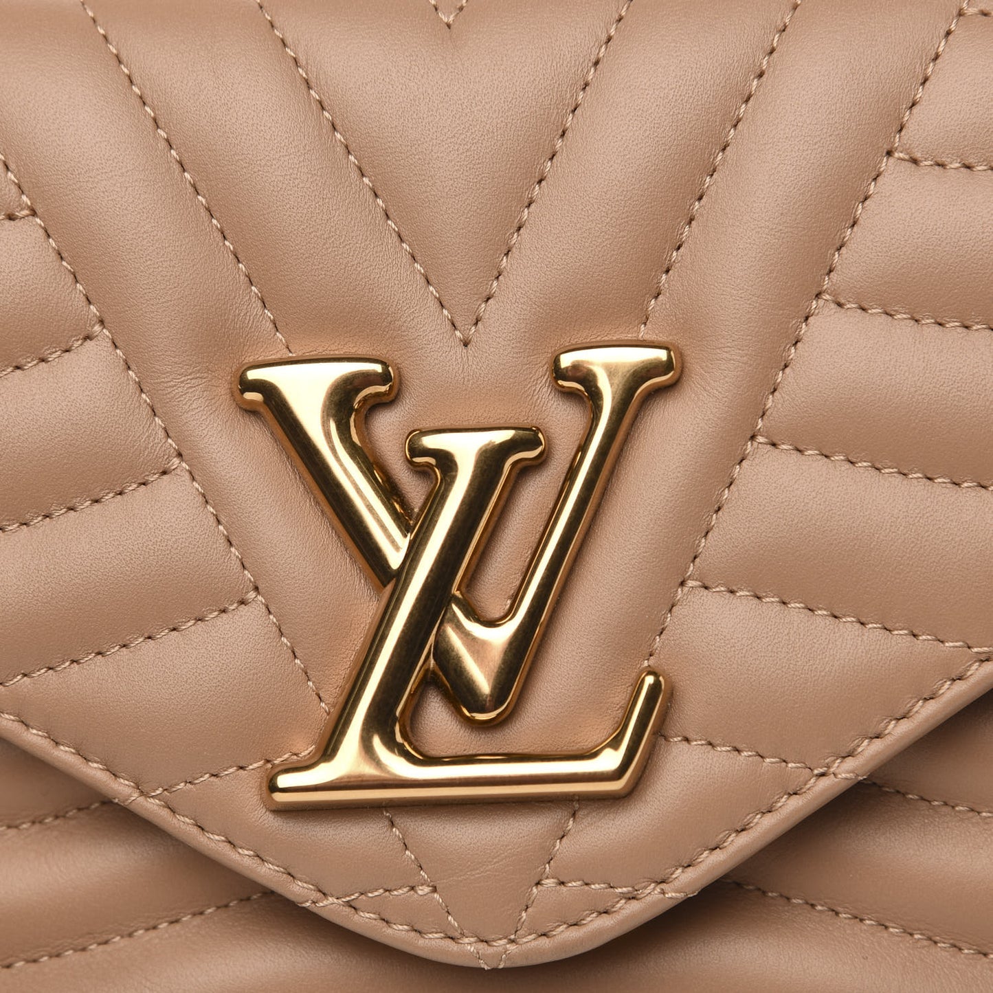 Calfskin New Wave Chain MM Noisette