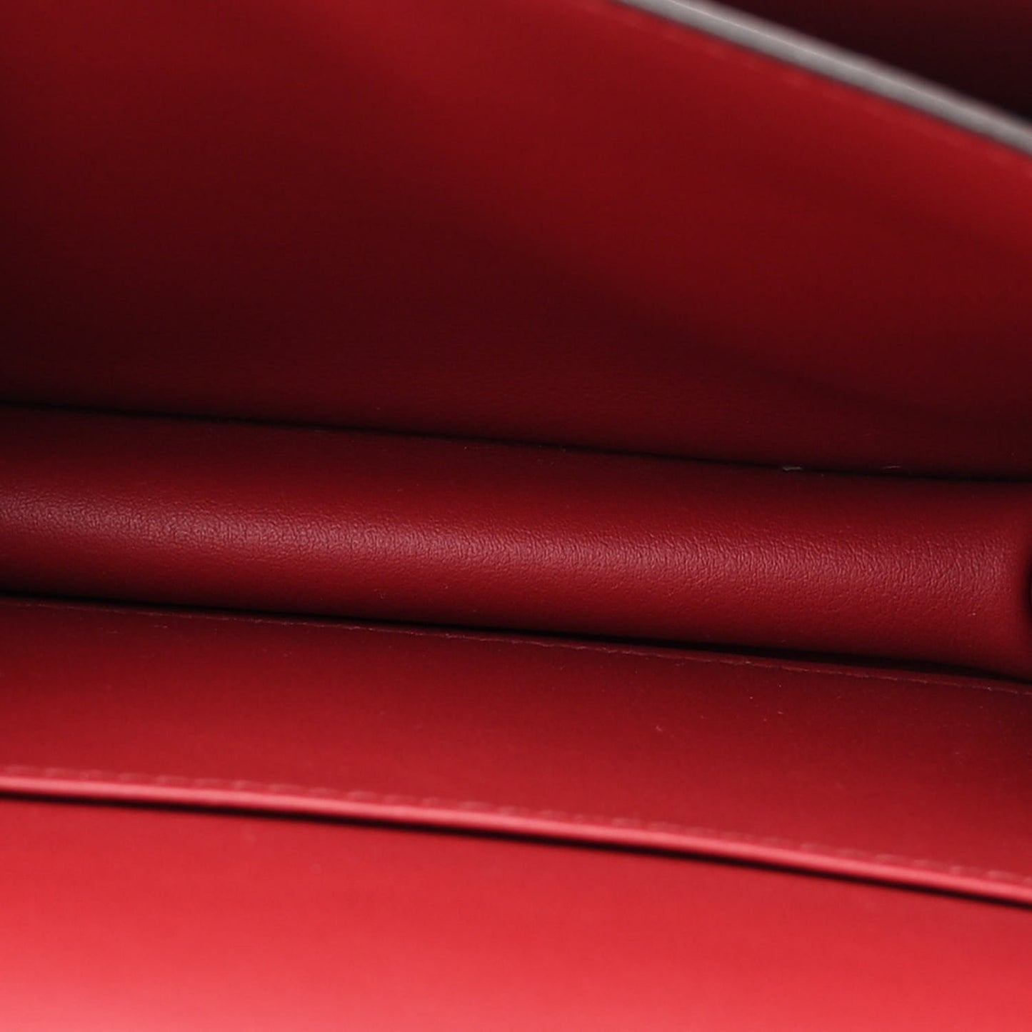 Swift Constance 18 Rouge Grenat