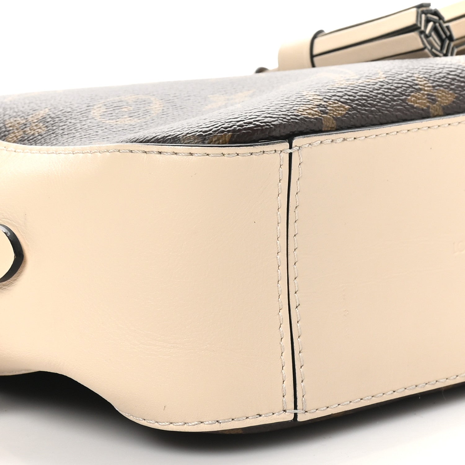 Louis Vuitton Monogram Saintonge Creme 8 of 9