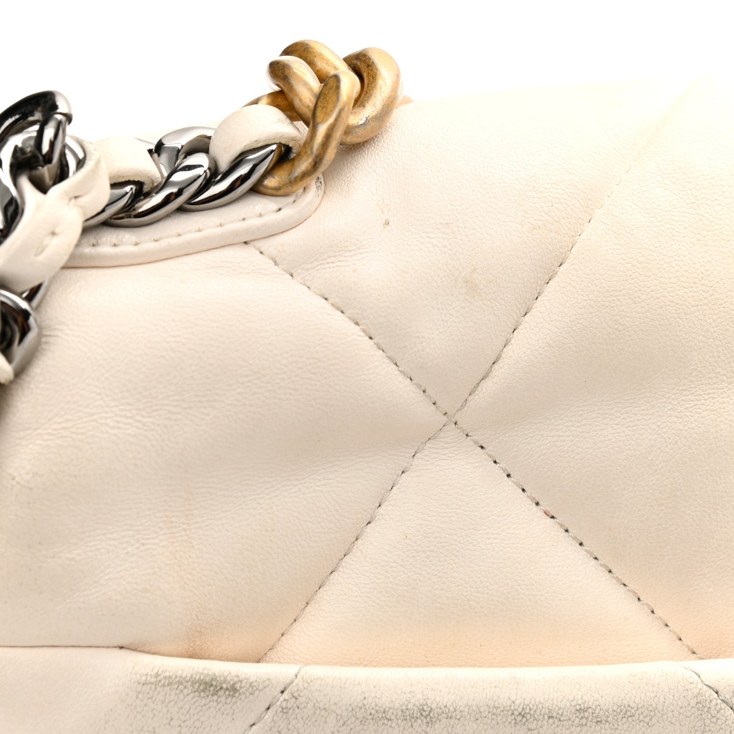Lambskin Quilted Medium Chanel 19 Flap White