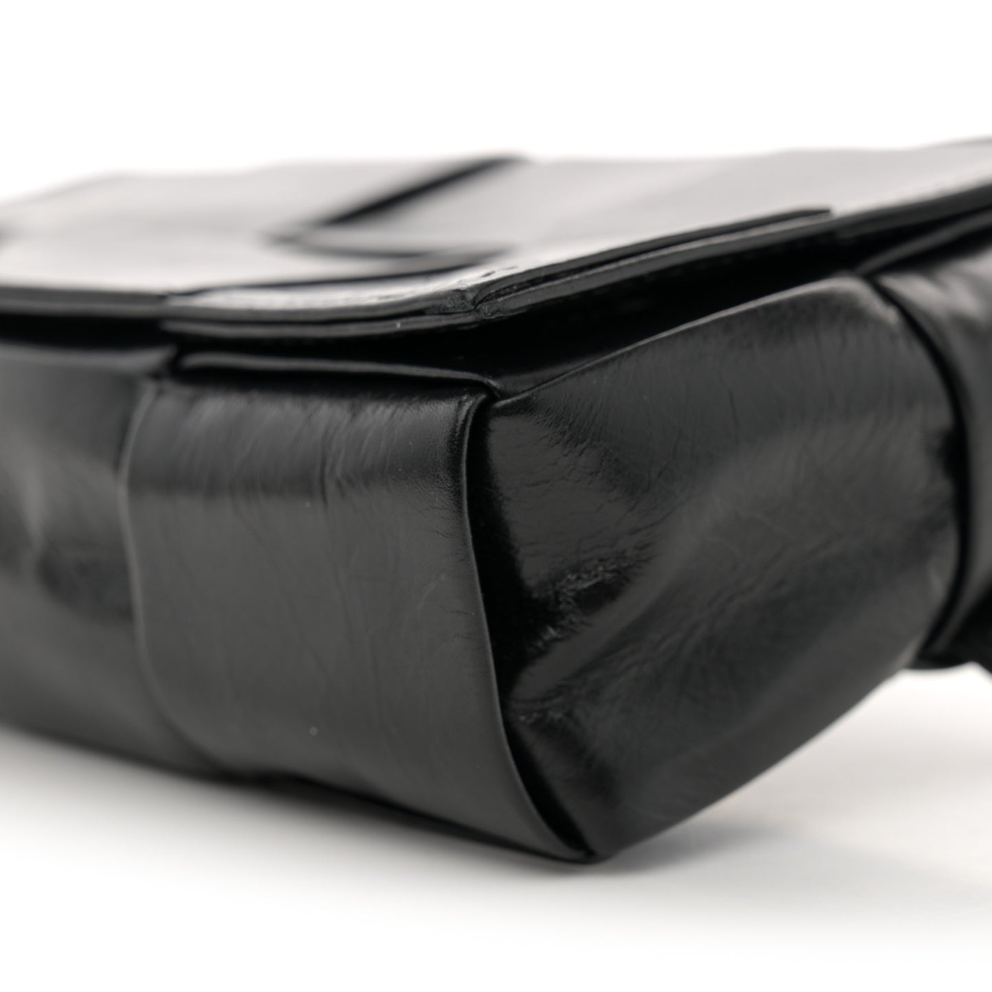 Paper Calfskin Maxi Intreccio The Belt Cassette Bag Black