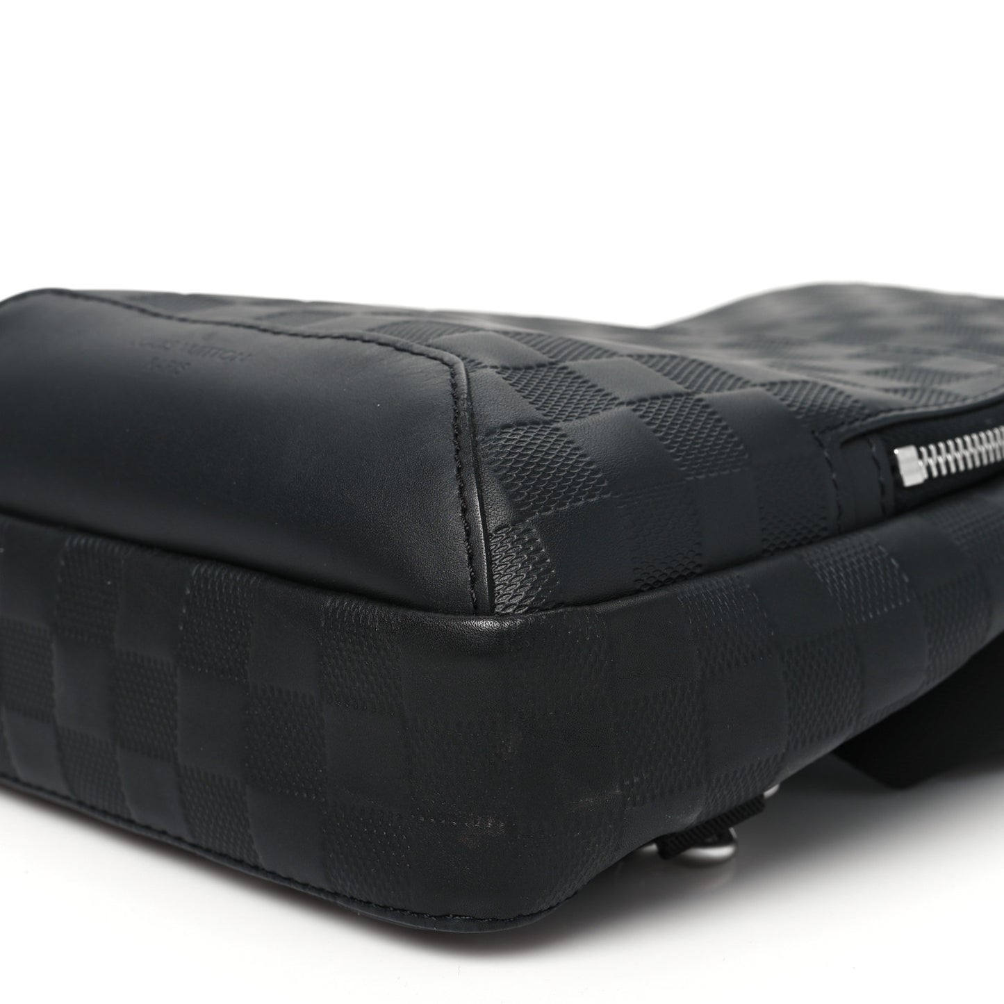 Damier Infini Avenue Sling Bag Onyx