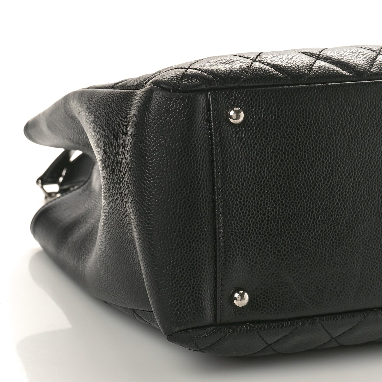 Caviar Quilted XL Grand Shopping Tote GST Black