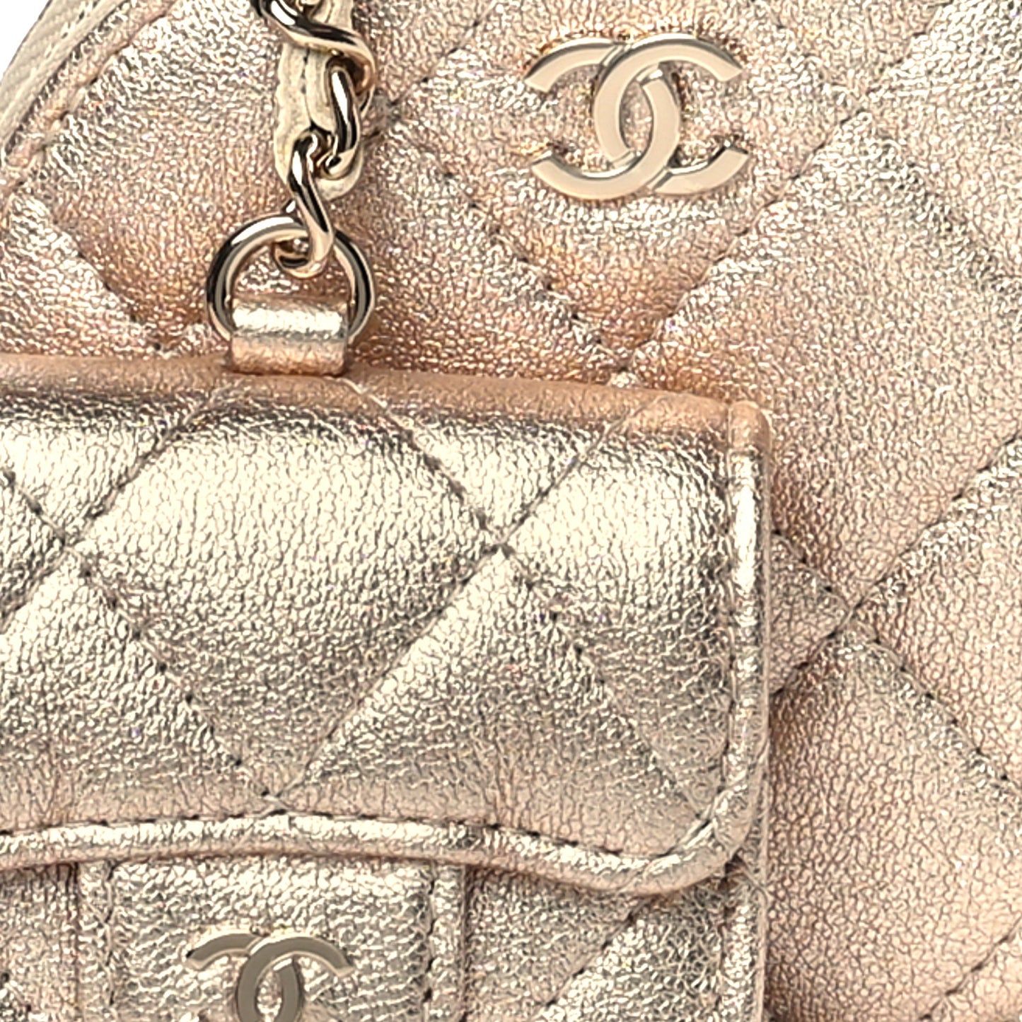 Metallic Lambskin Quilted Round Clip On Coin Purse Airpods Case Gold