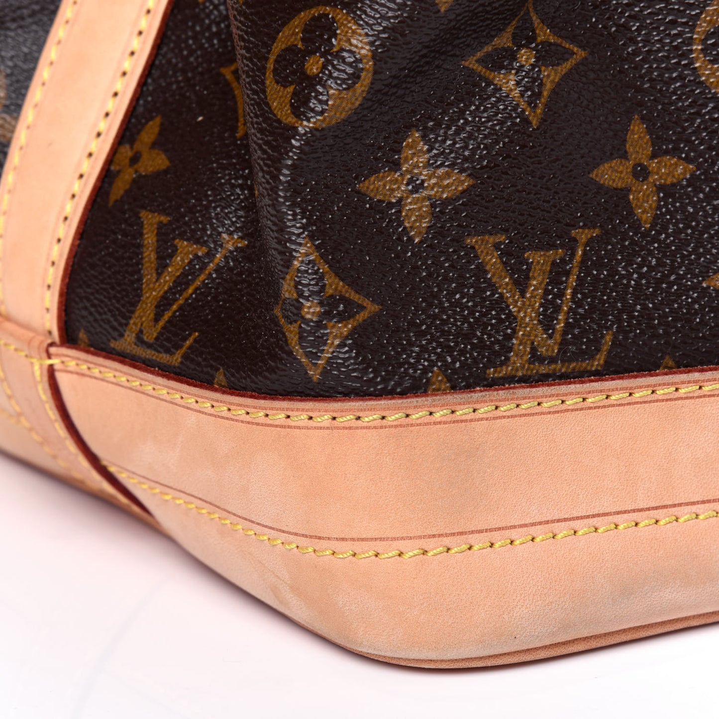 Monogram Noe