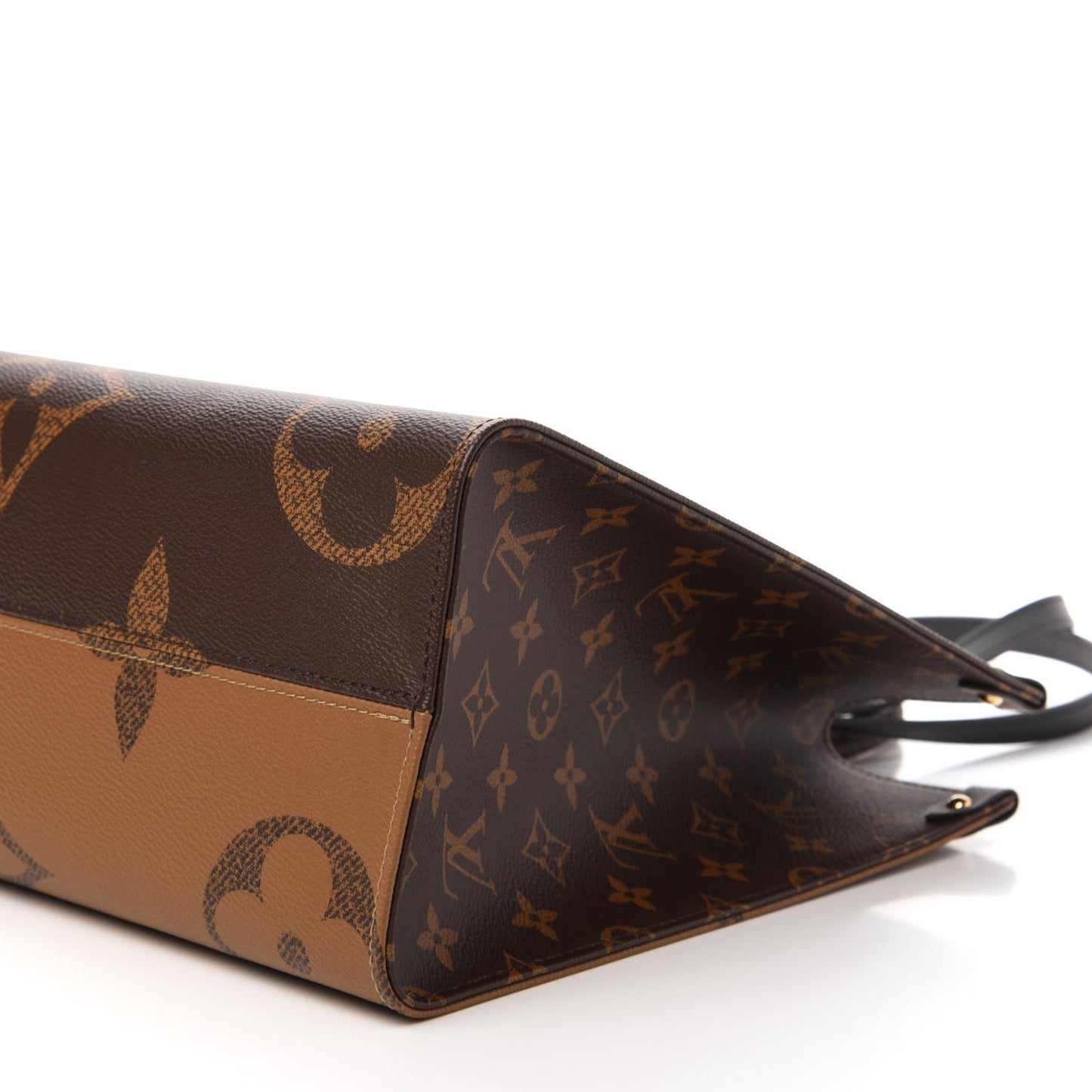 Reverse Monogram Giant Onthego MM