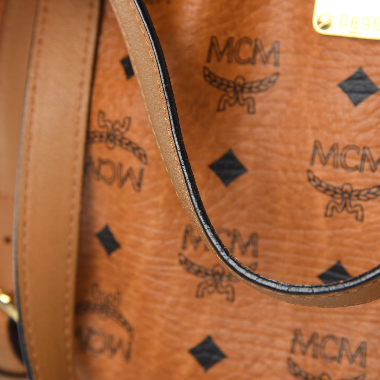 Visetos Medium Essentials Shopper Tote Cognac