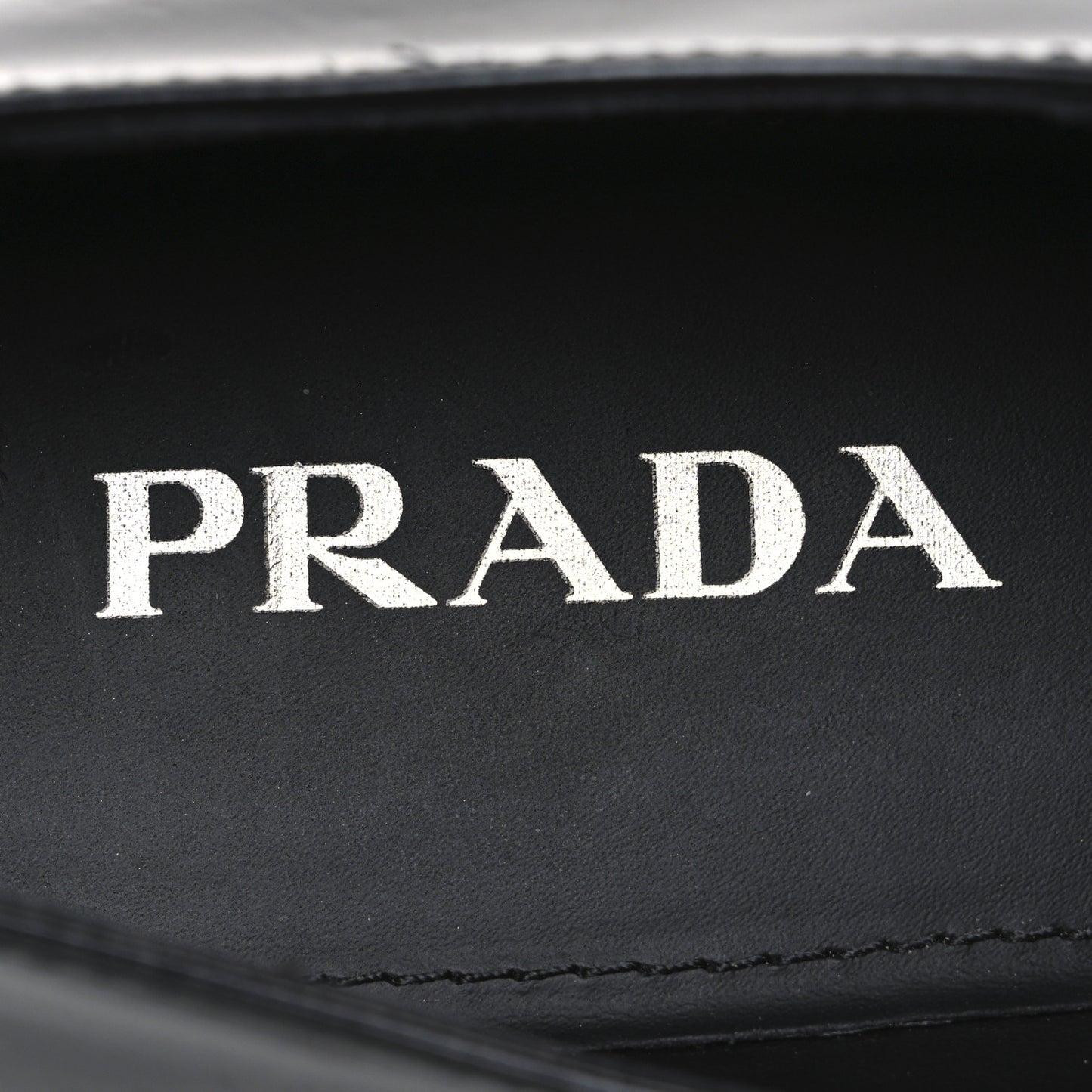 Spazzolato Metal Triangle Logo 50mm Loafers 40 Black