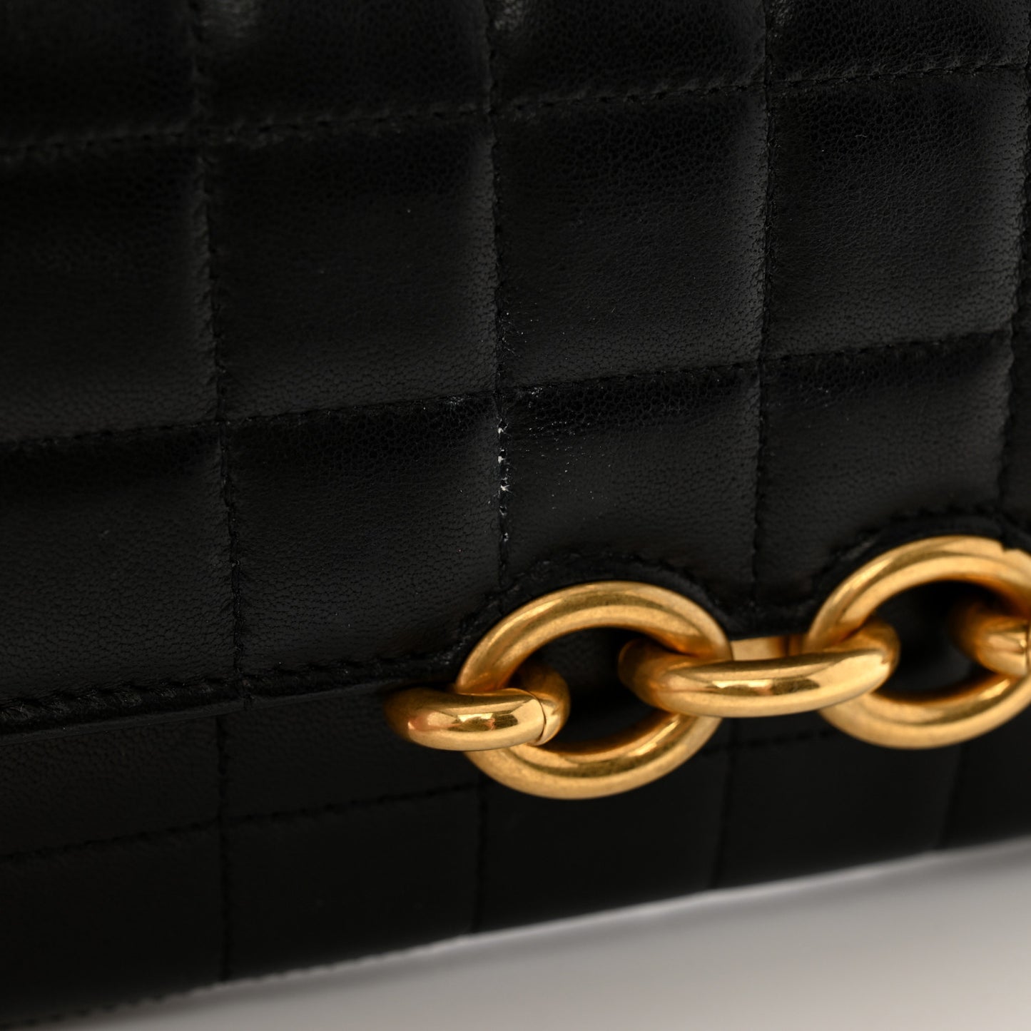 Lambskin Carre Quilted Le Maillon Wallet On Chain Black