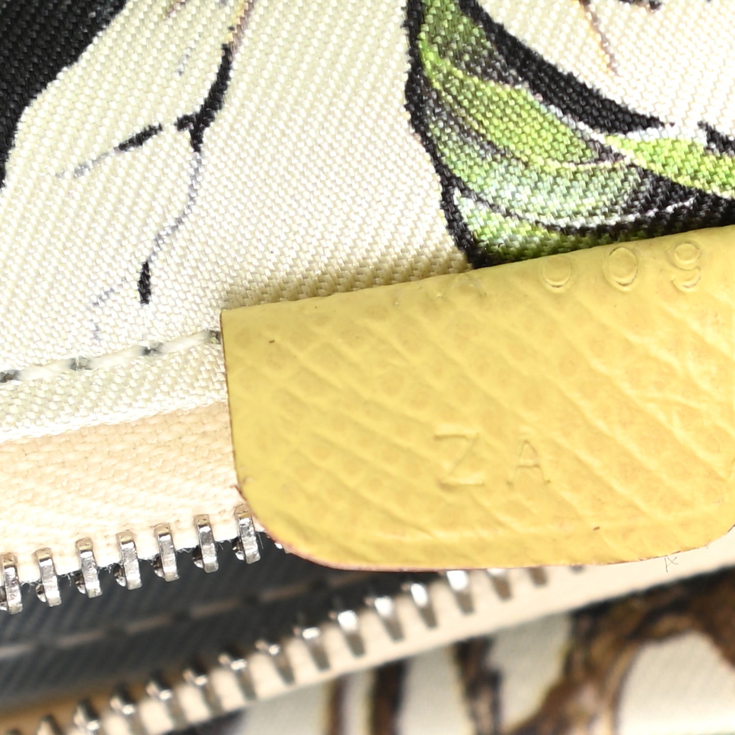 Epsom Silk'In Compact Wallet Jaune Poussin Nata