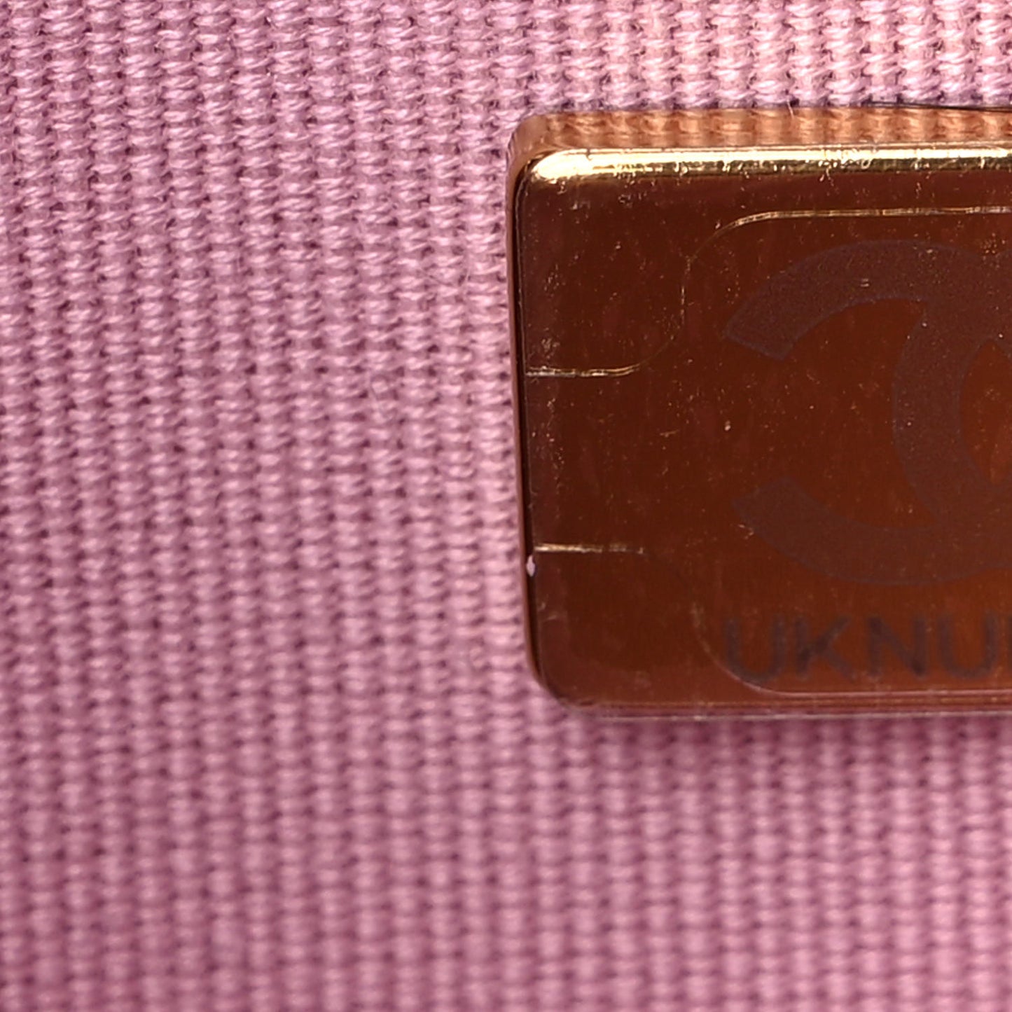 Shiny Caviar Quilted Pick Me Up Wallet On Chain WOC Pink