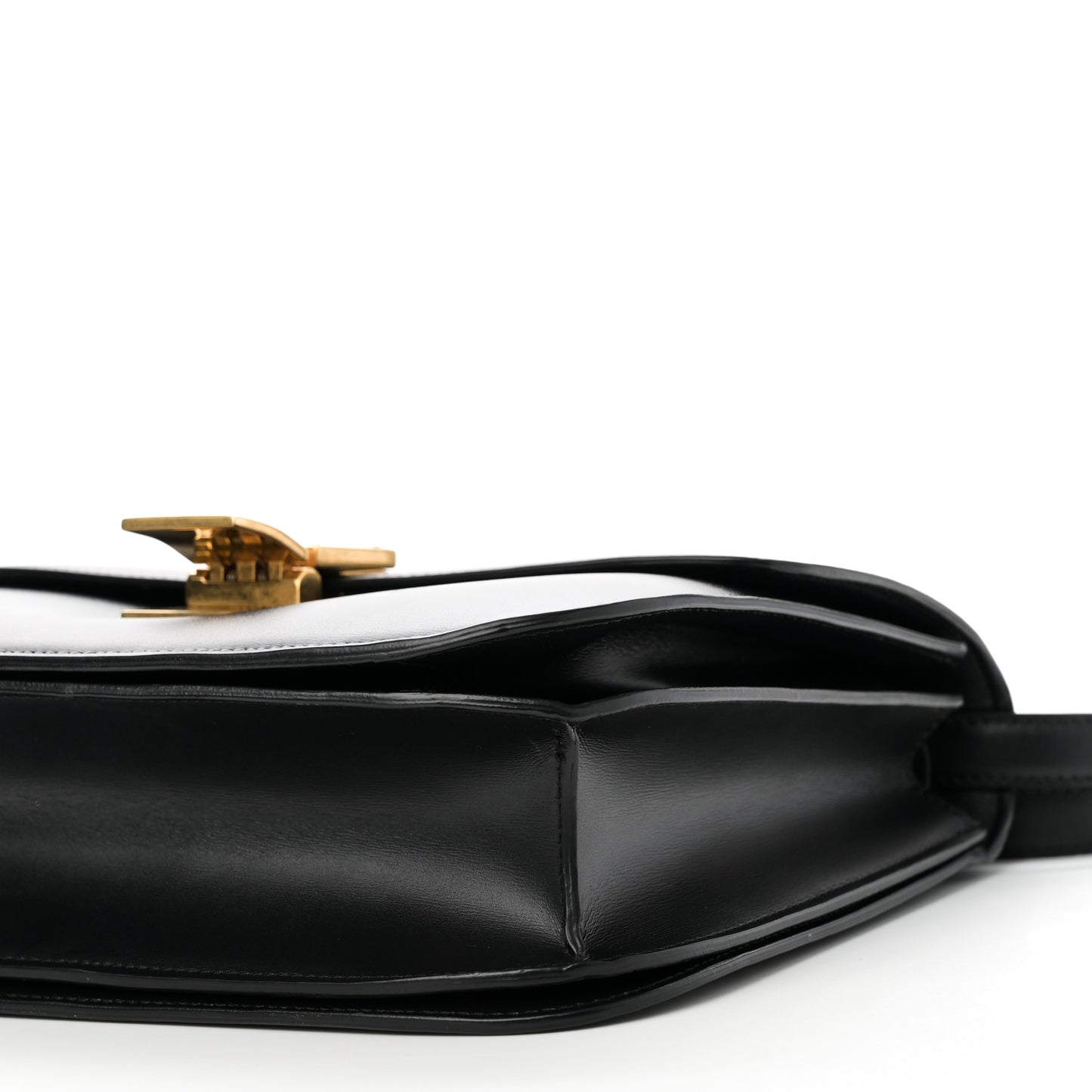 Box Calfskin Medium Classic Box Flap Bag Black
